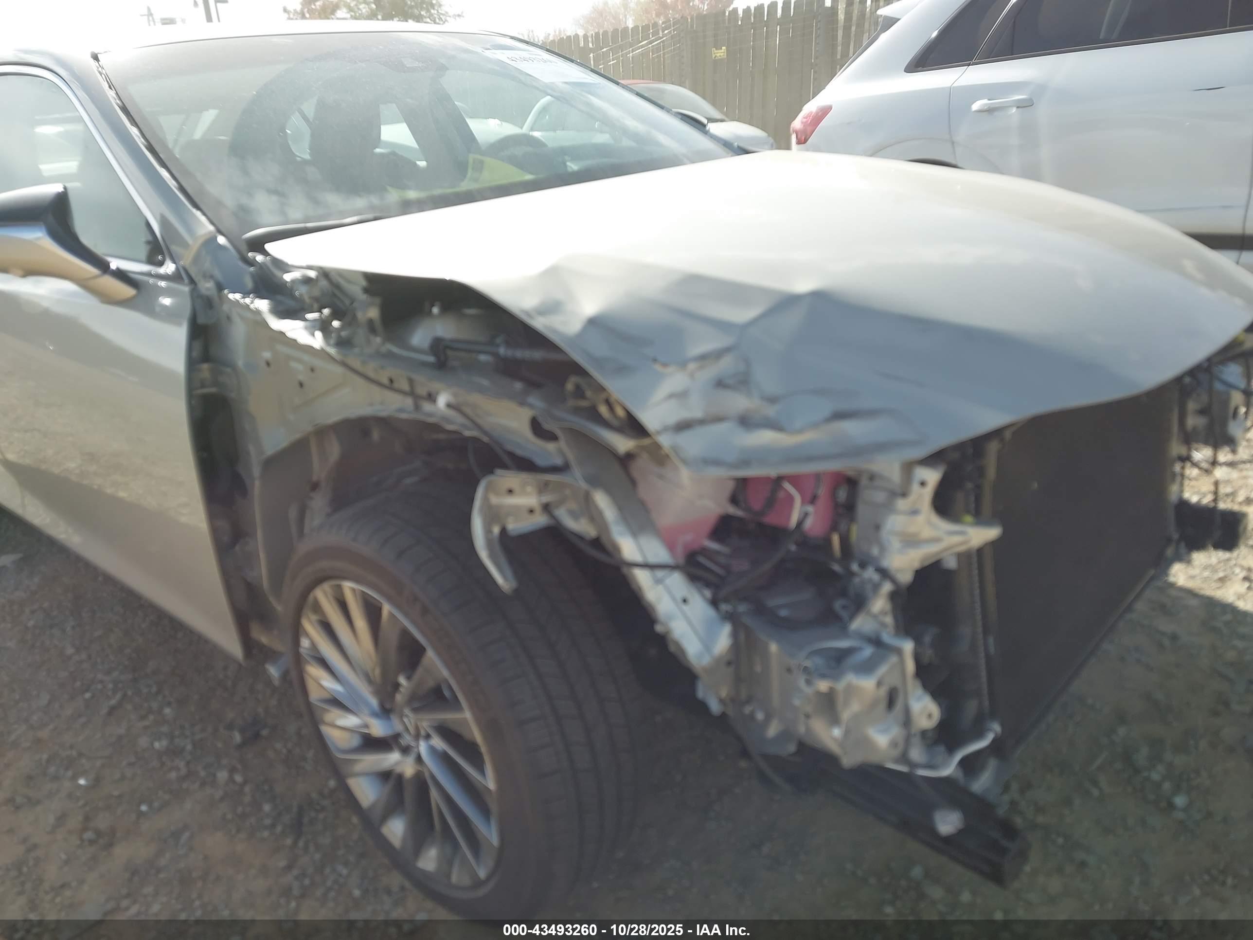 LEXUS ES image 6