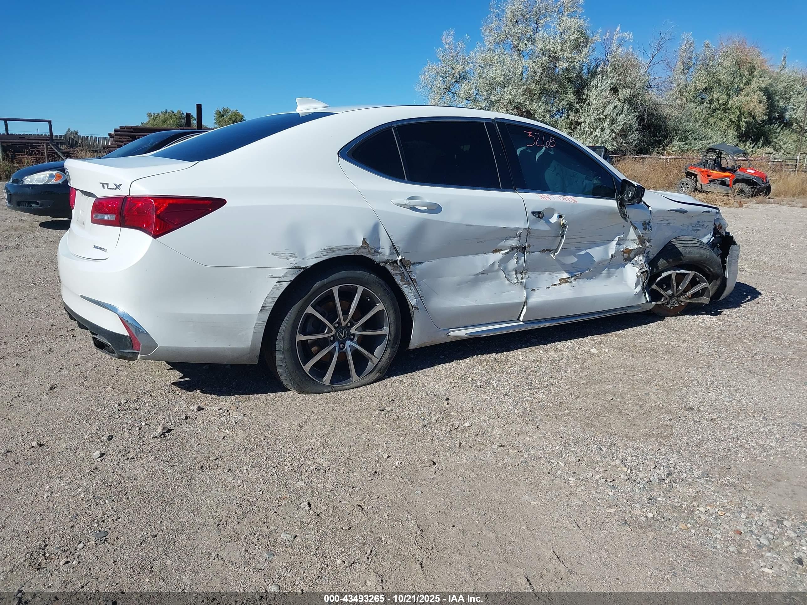 ACURA TLX image 4