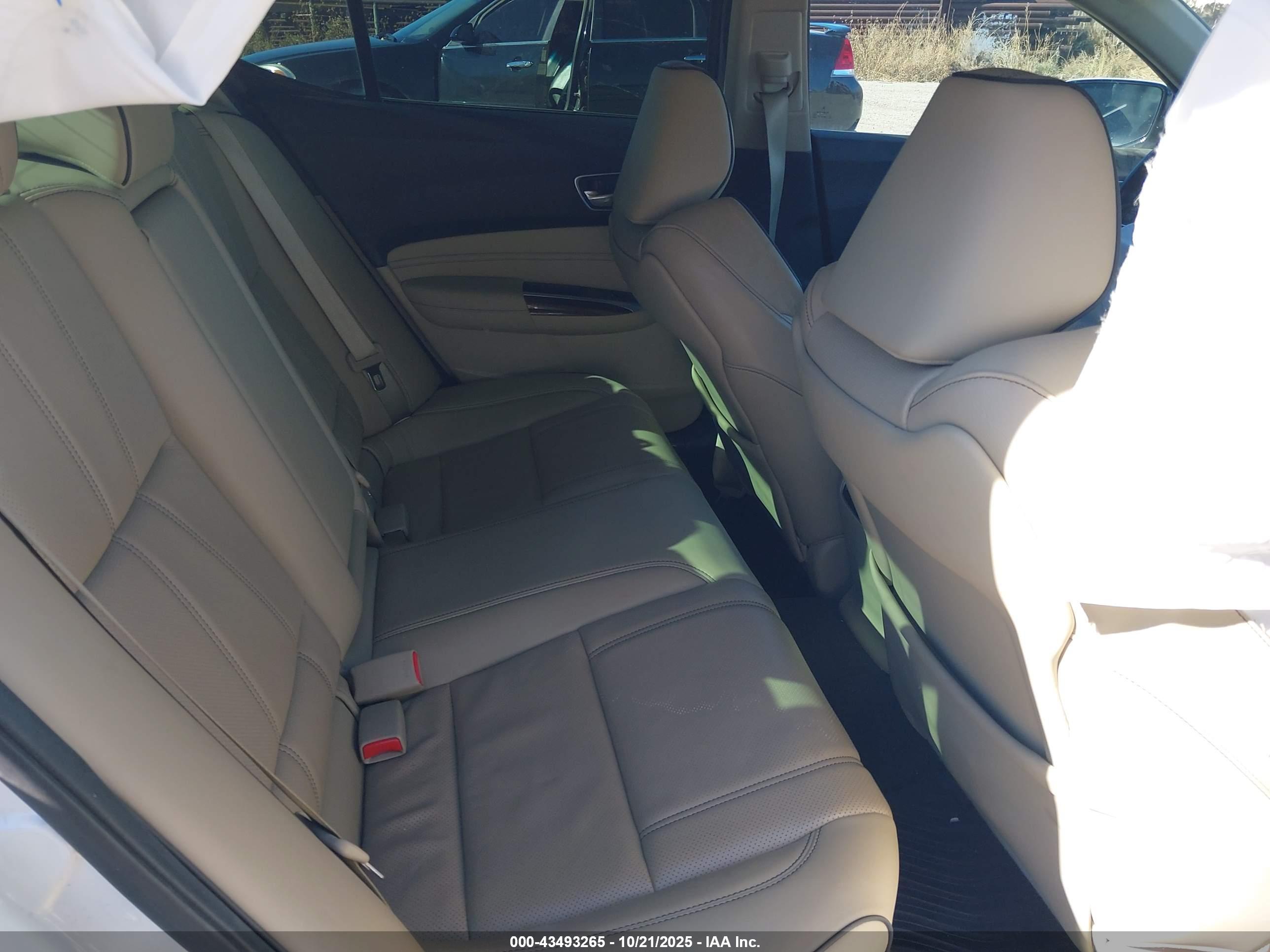 ACURA TLX image 8