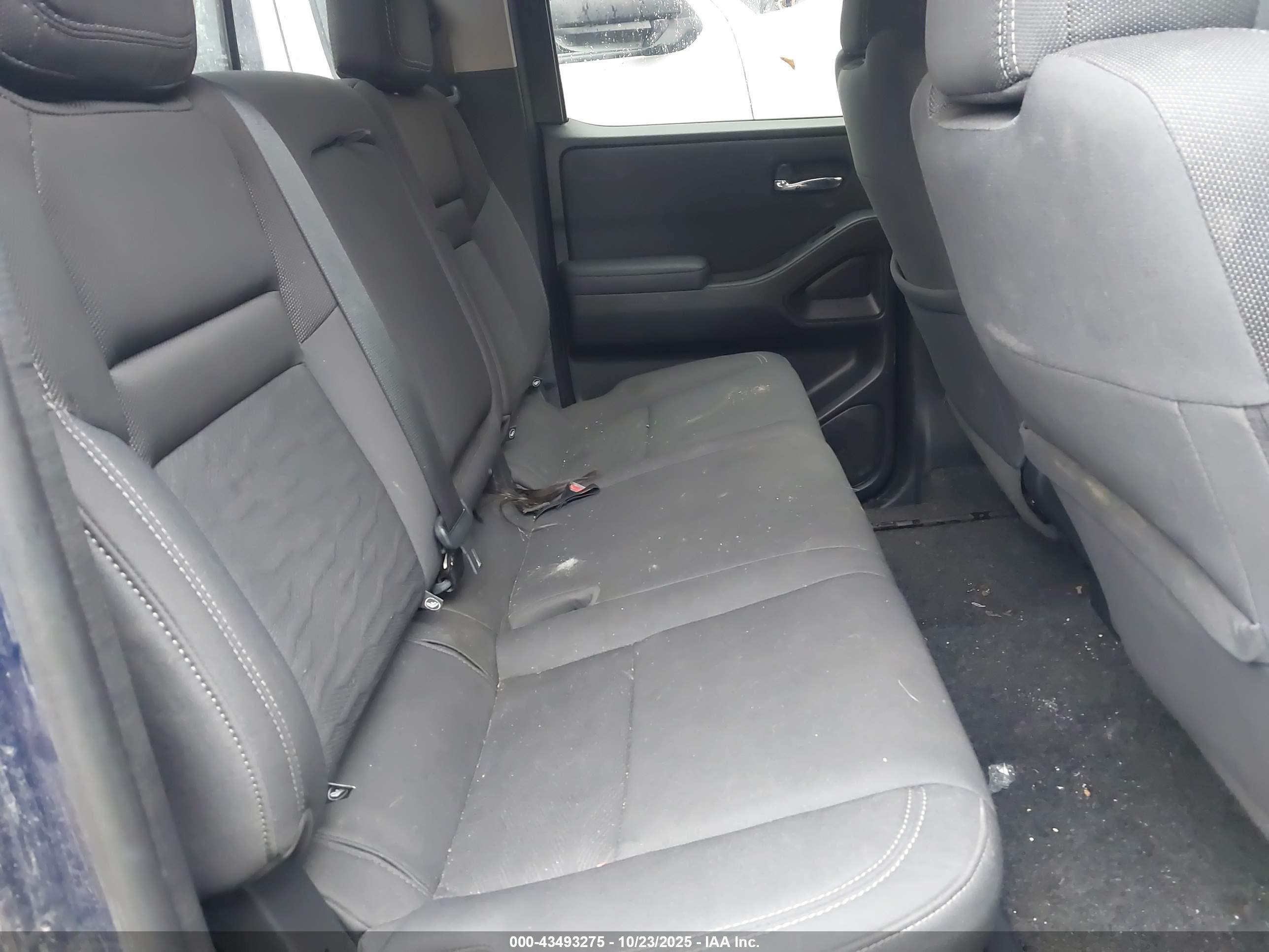 NISSAN FRONTIER image 8