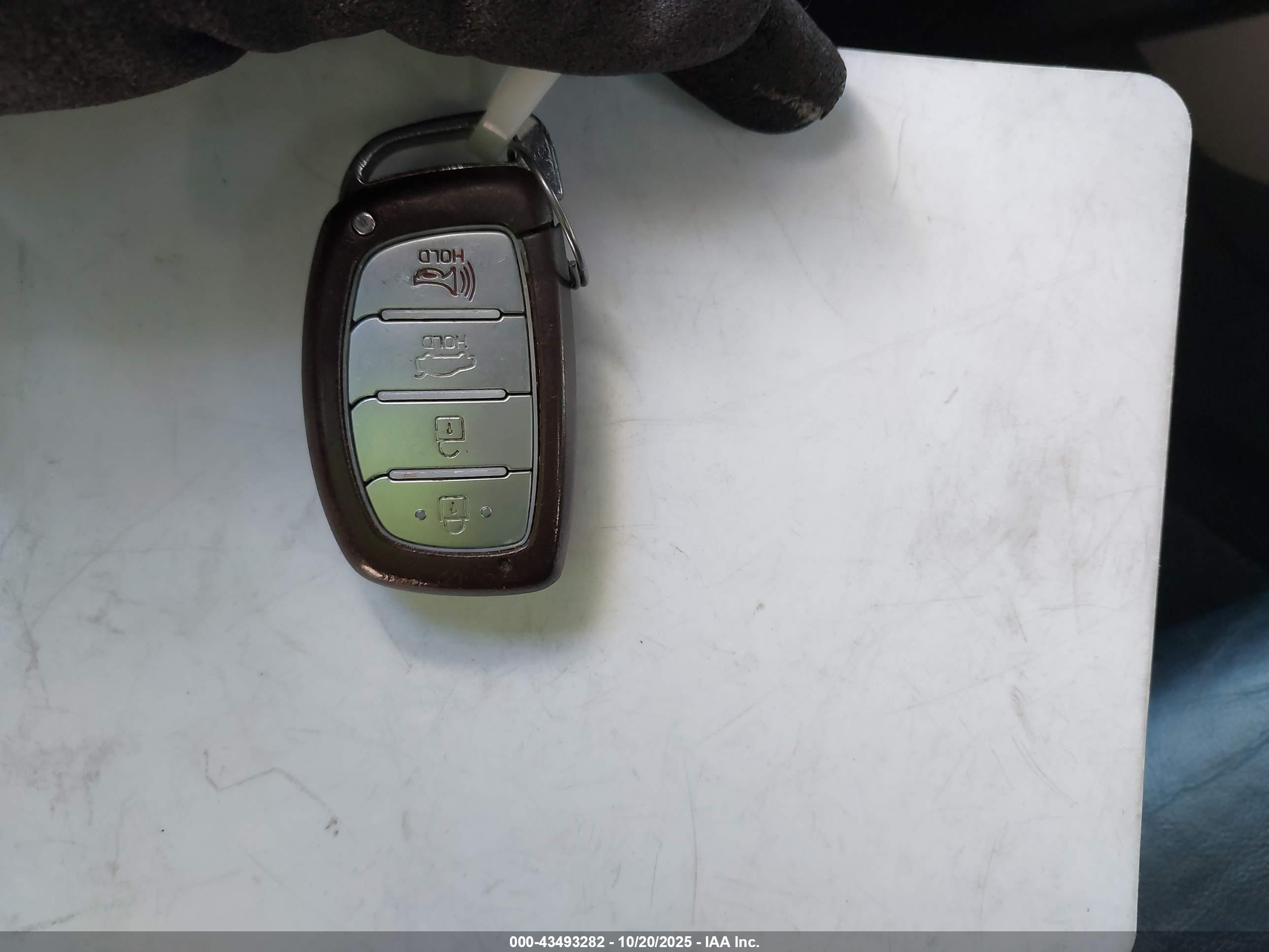 HYUNDAI SONATA image 11