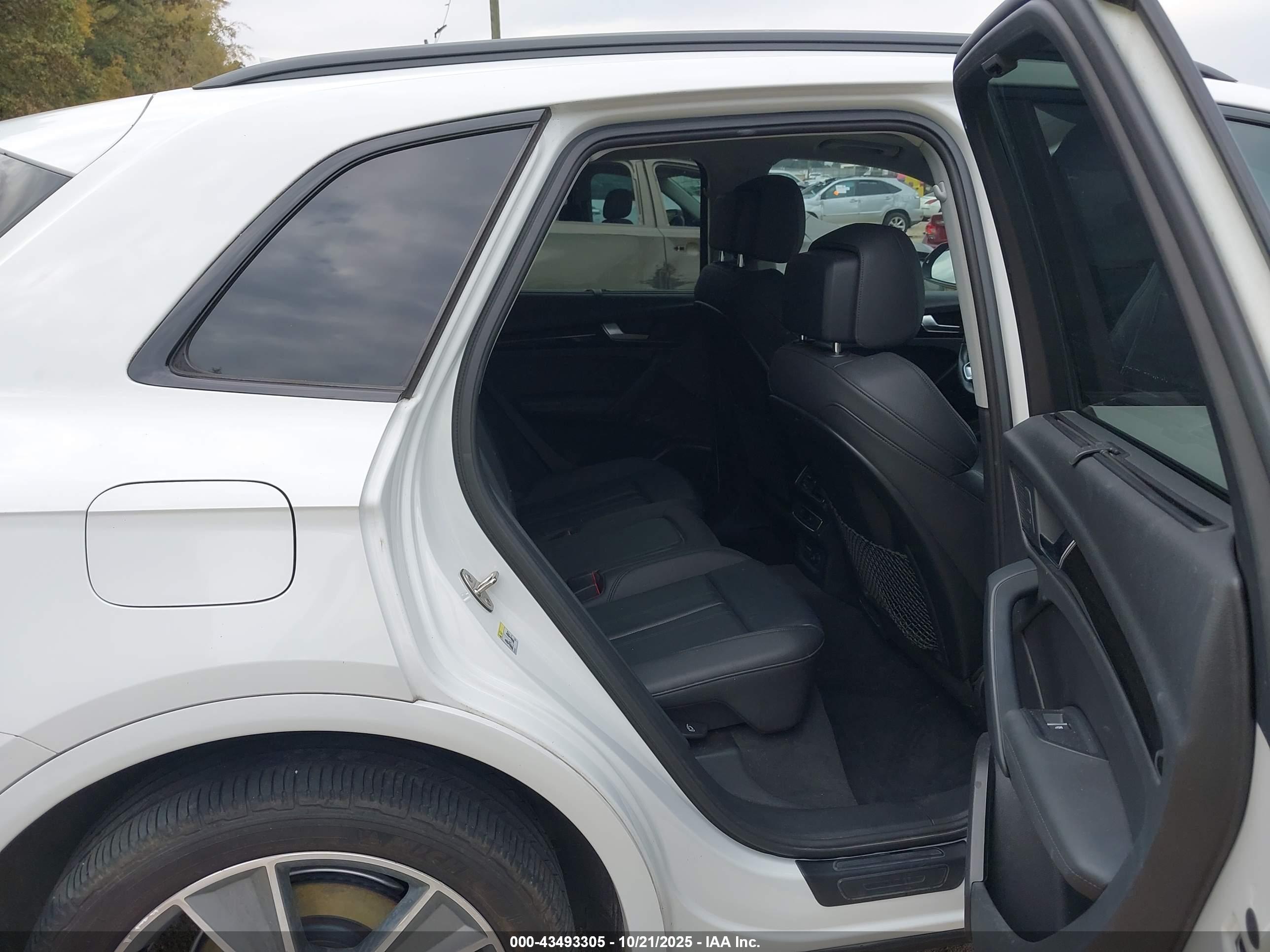 AUDI Q5 image 8