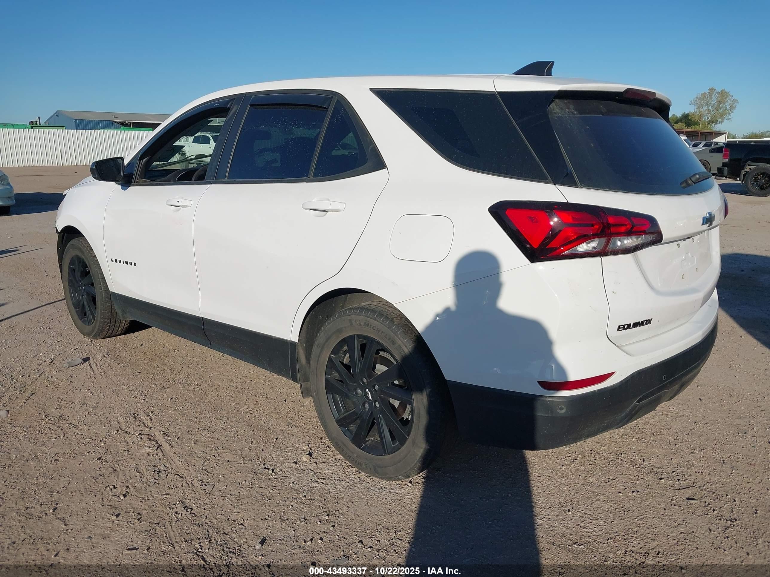 CHEVROLET EQUINOX image 3