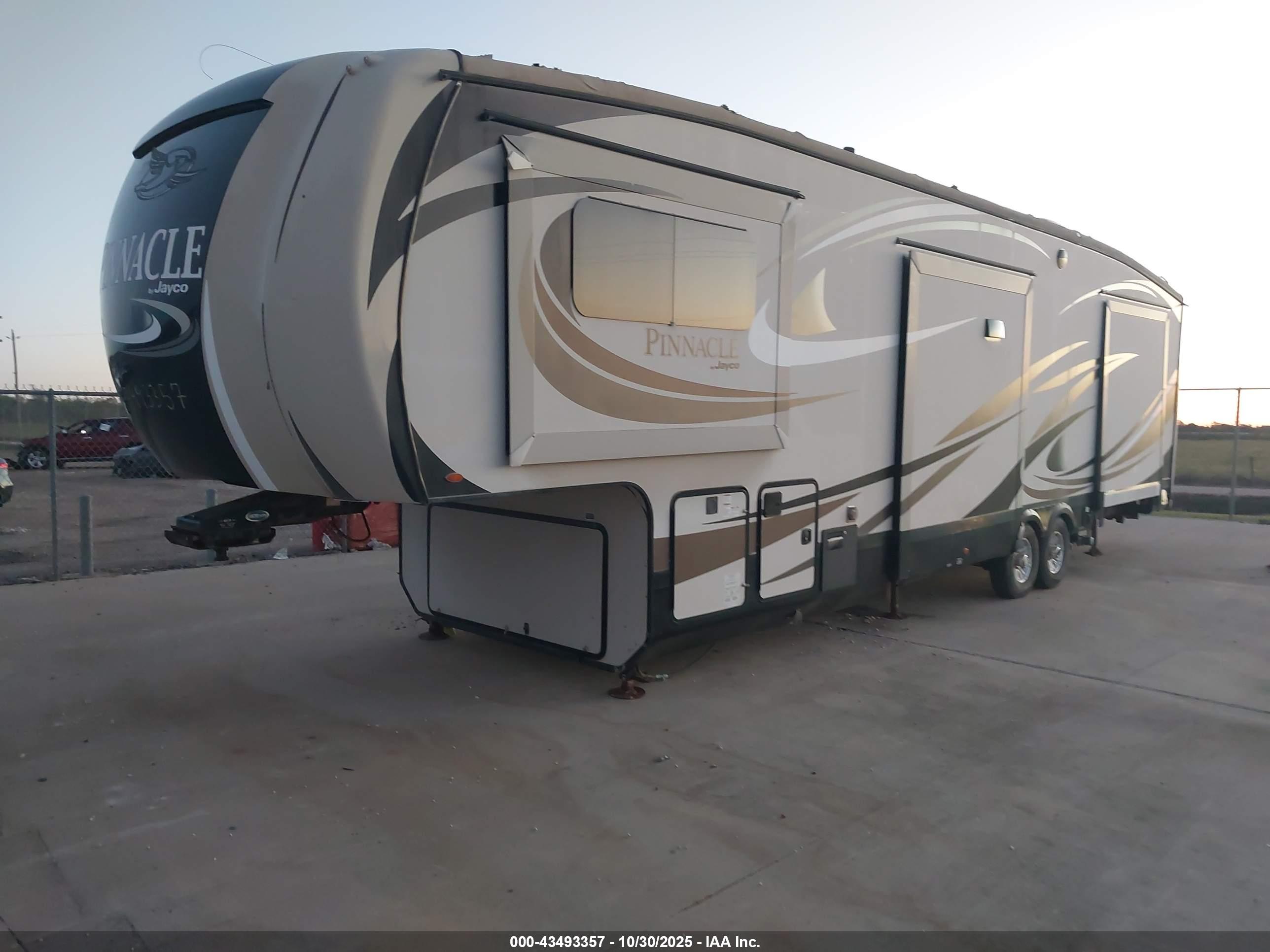 JAYCO PINNACLE image 2