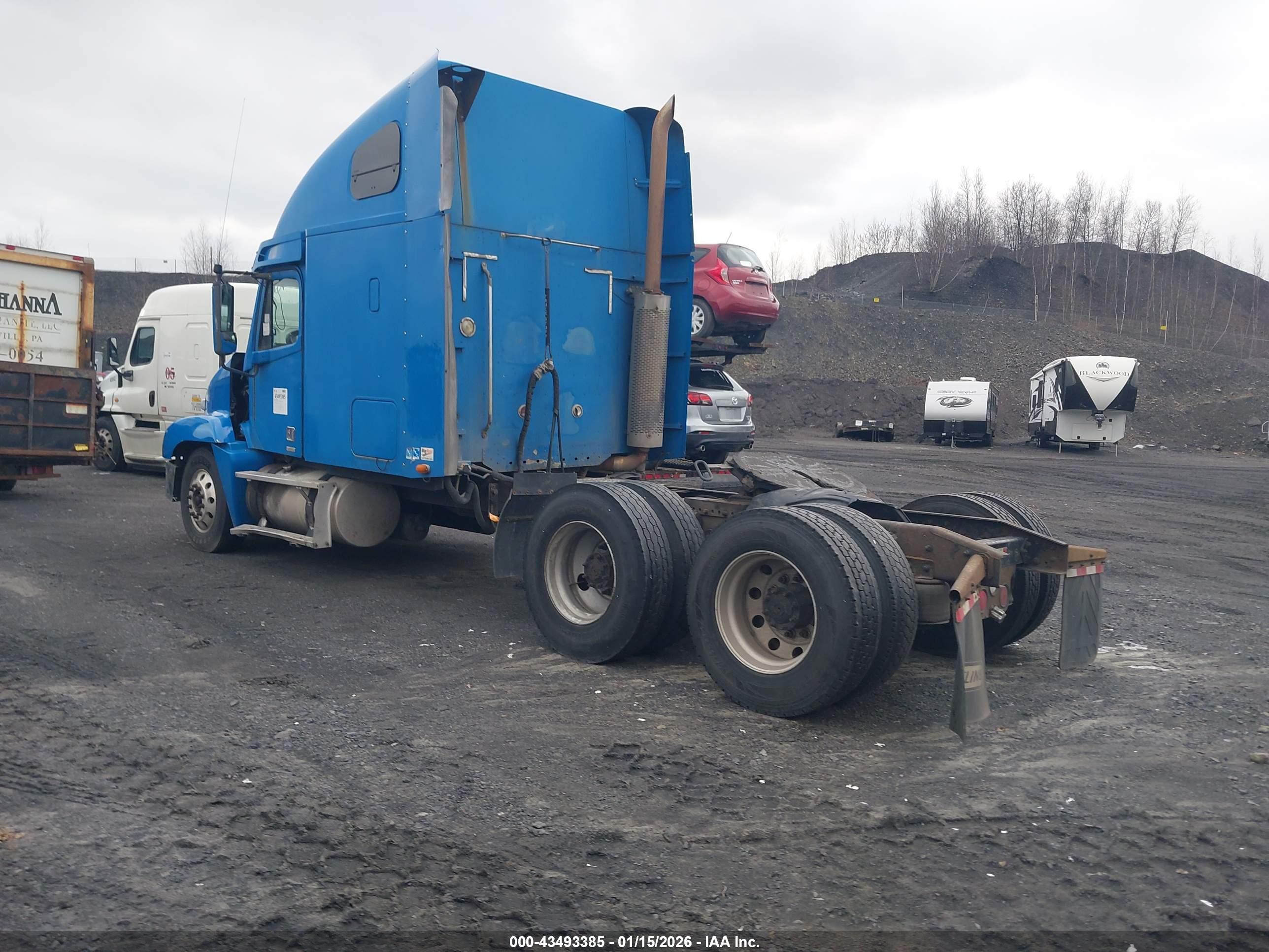 FREIGHTLINER CONVENTIONAL image 3