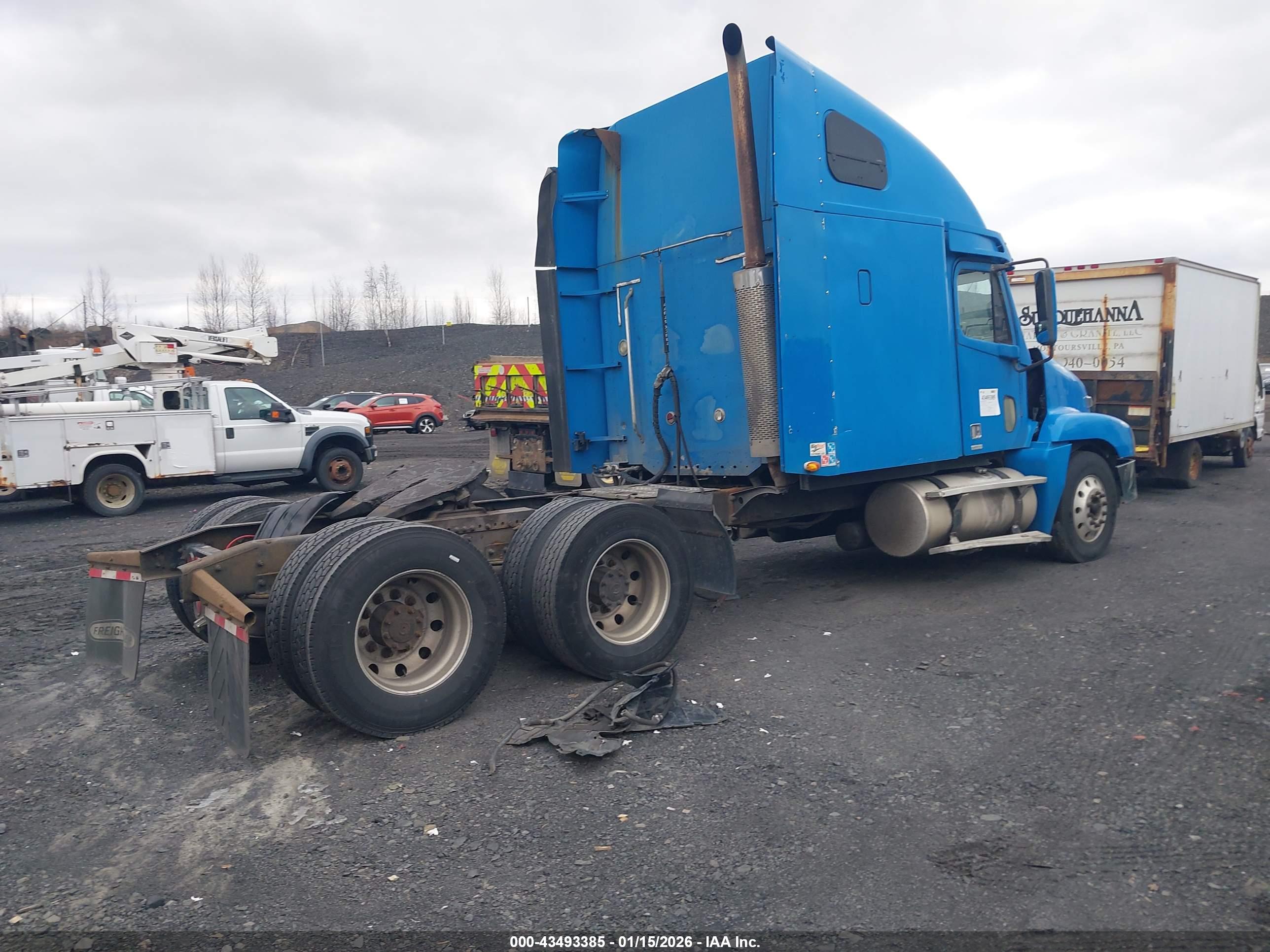 FREIGHTLINER CONVENTIONAL image 4