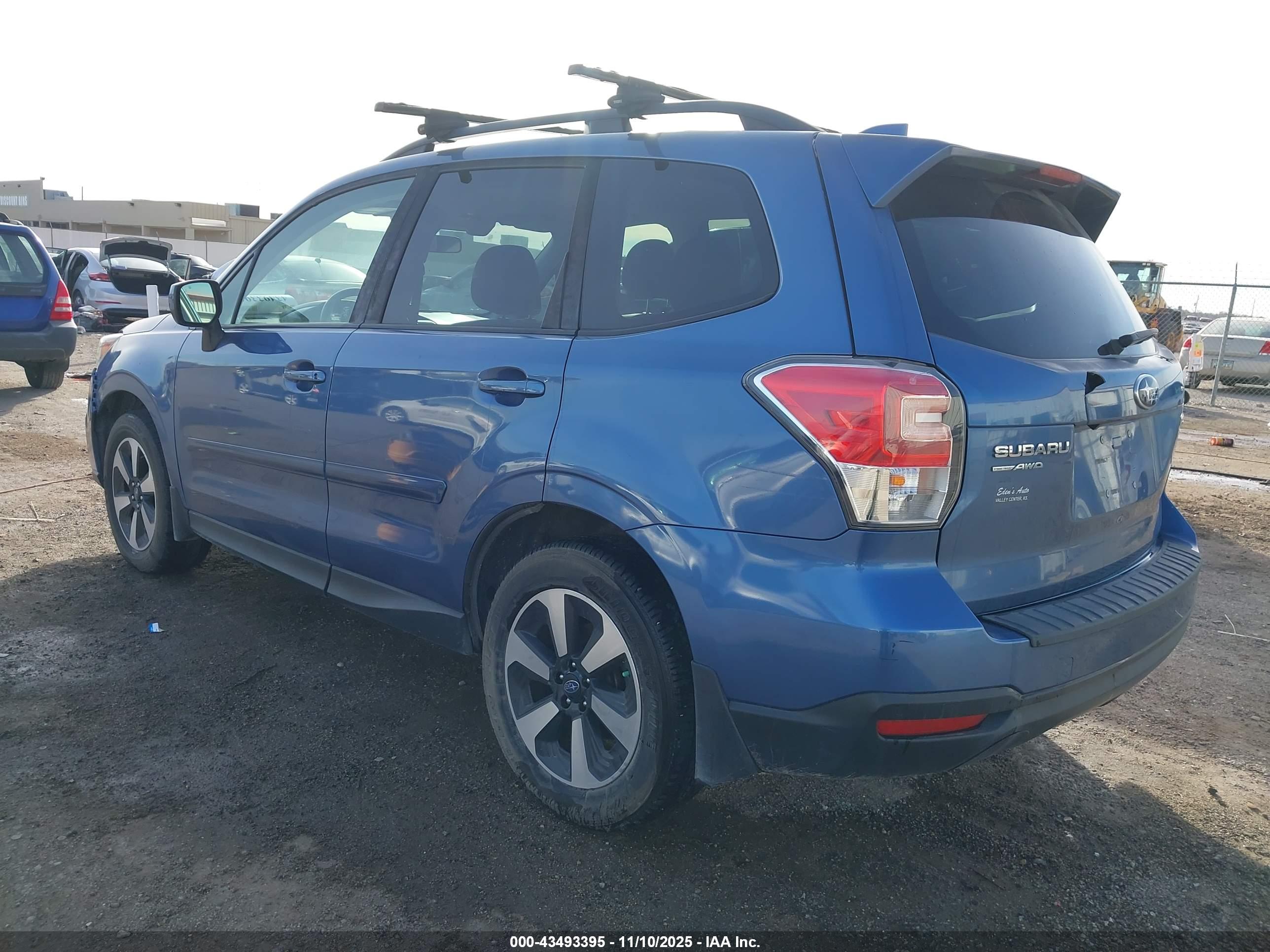 SUBARU FORESTER image 3