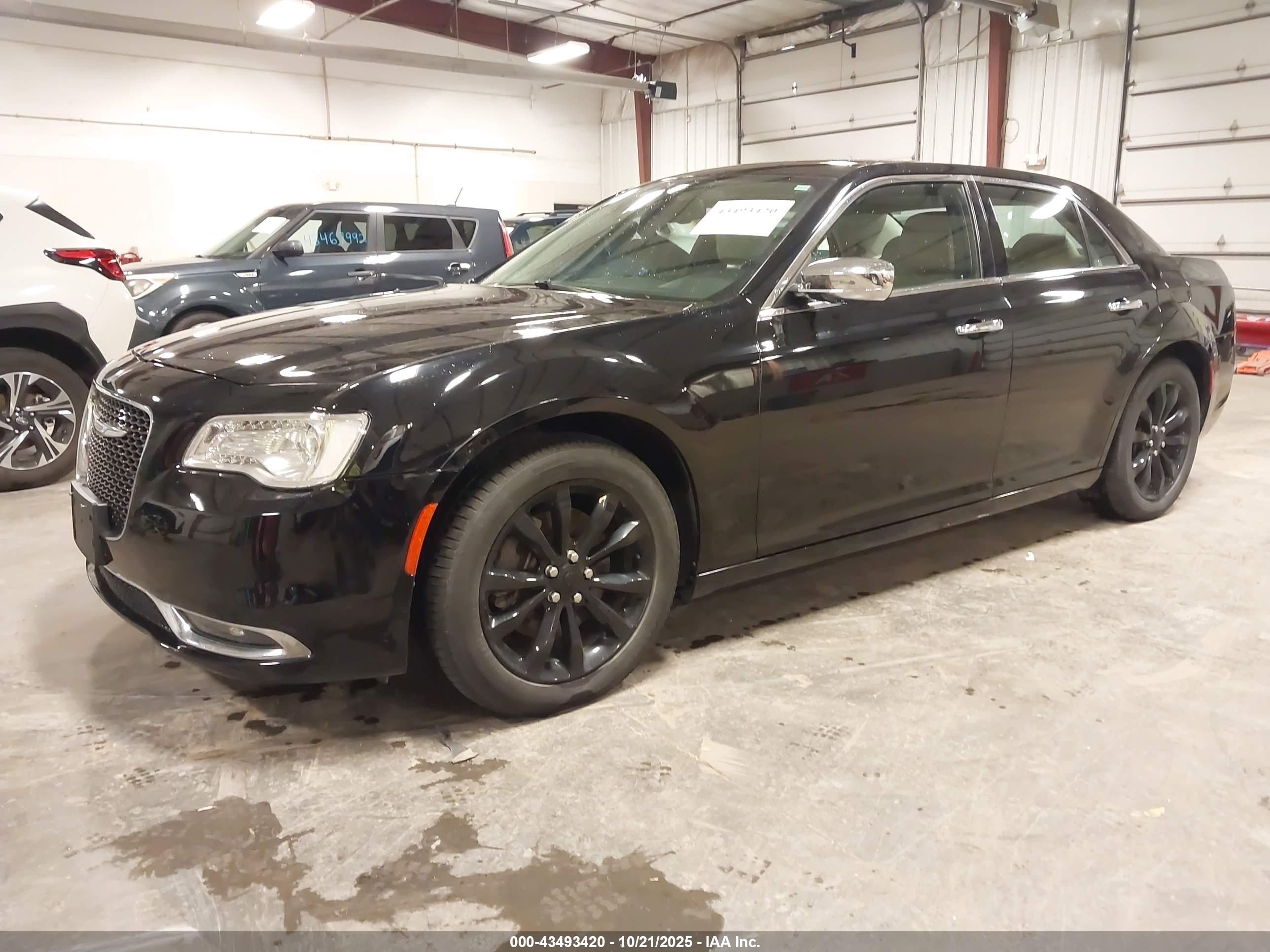CHRYSLER 300 image 2