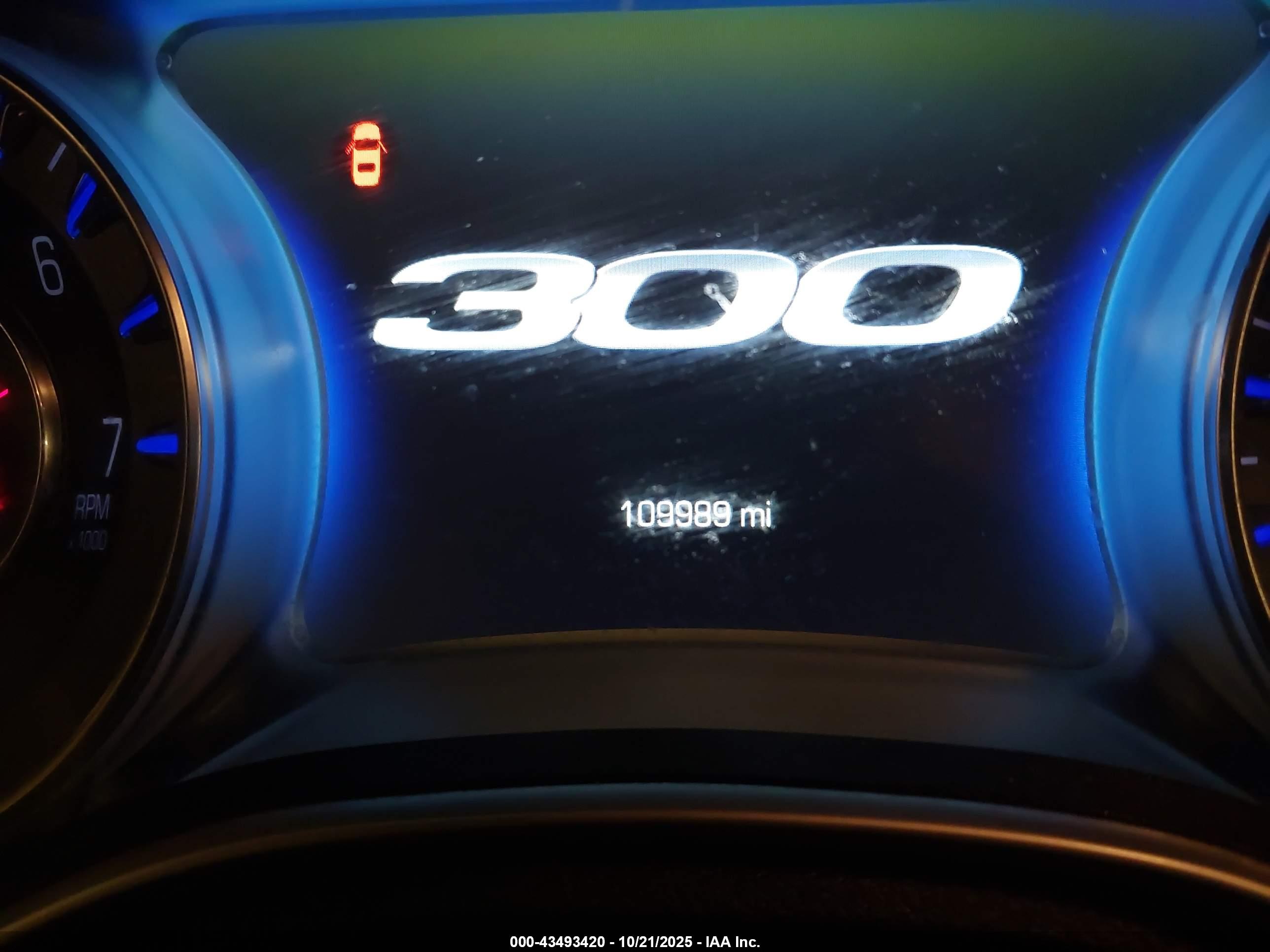CHRYSLER 300 image 7