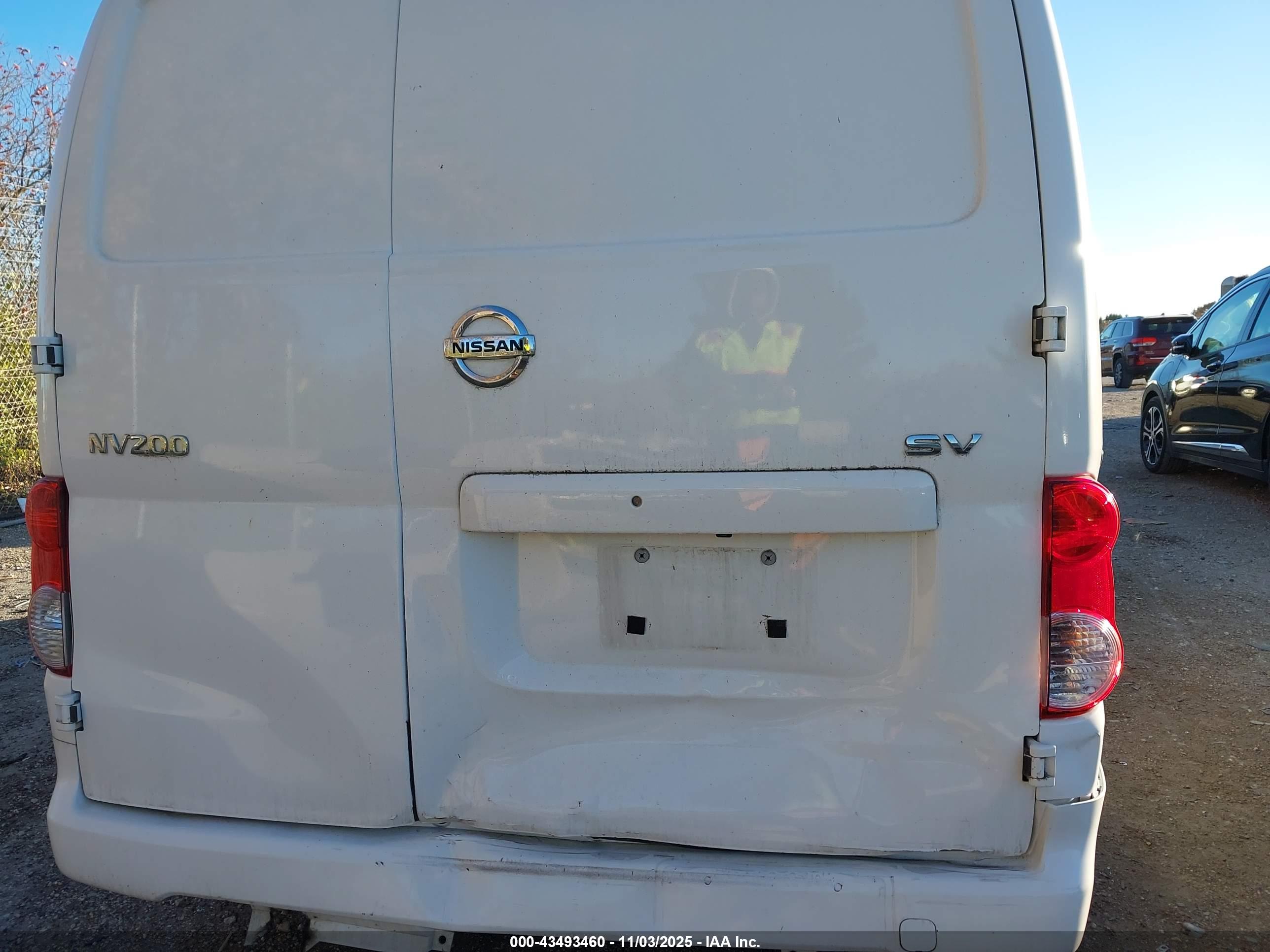 NISSAN NV200 image 6