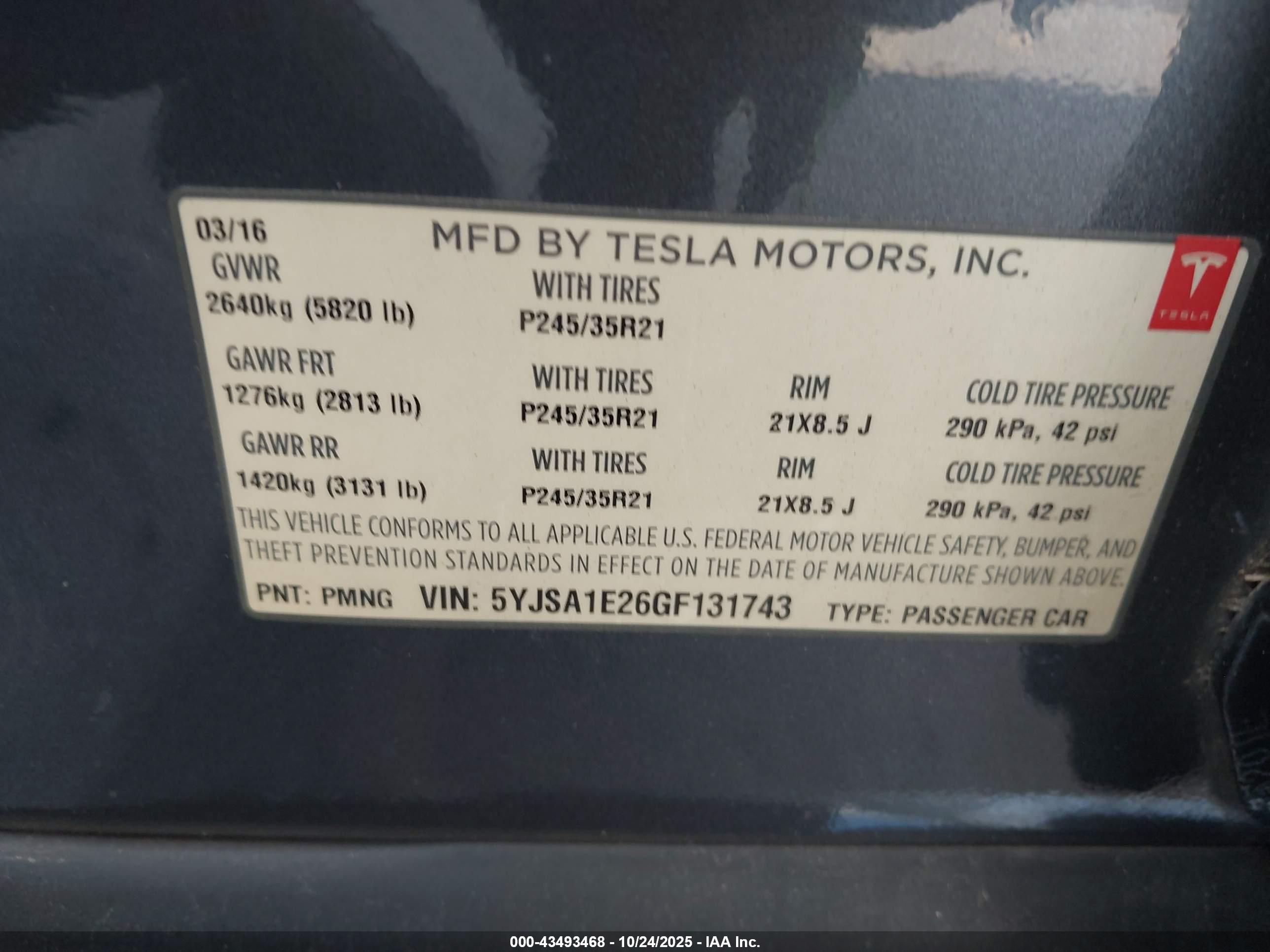 TESLA MODEL image 9