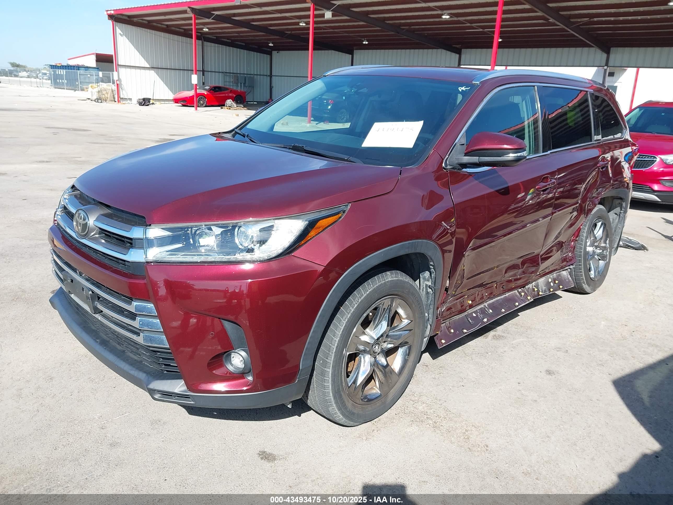 TOYOTA HIGHLANDER image 2