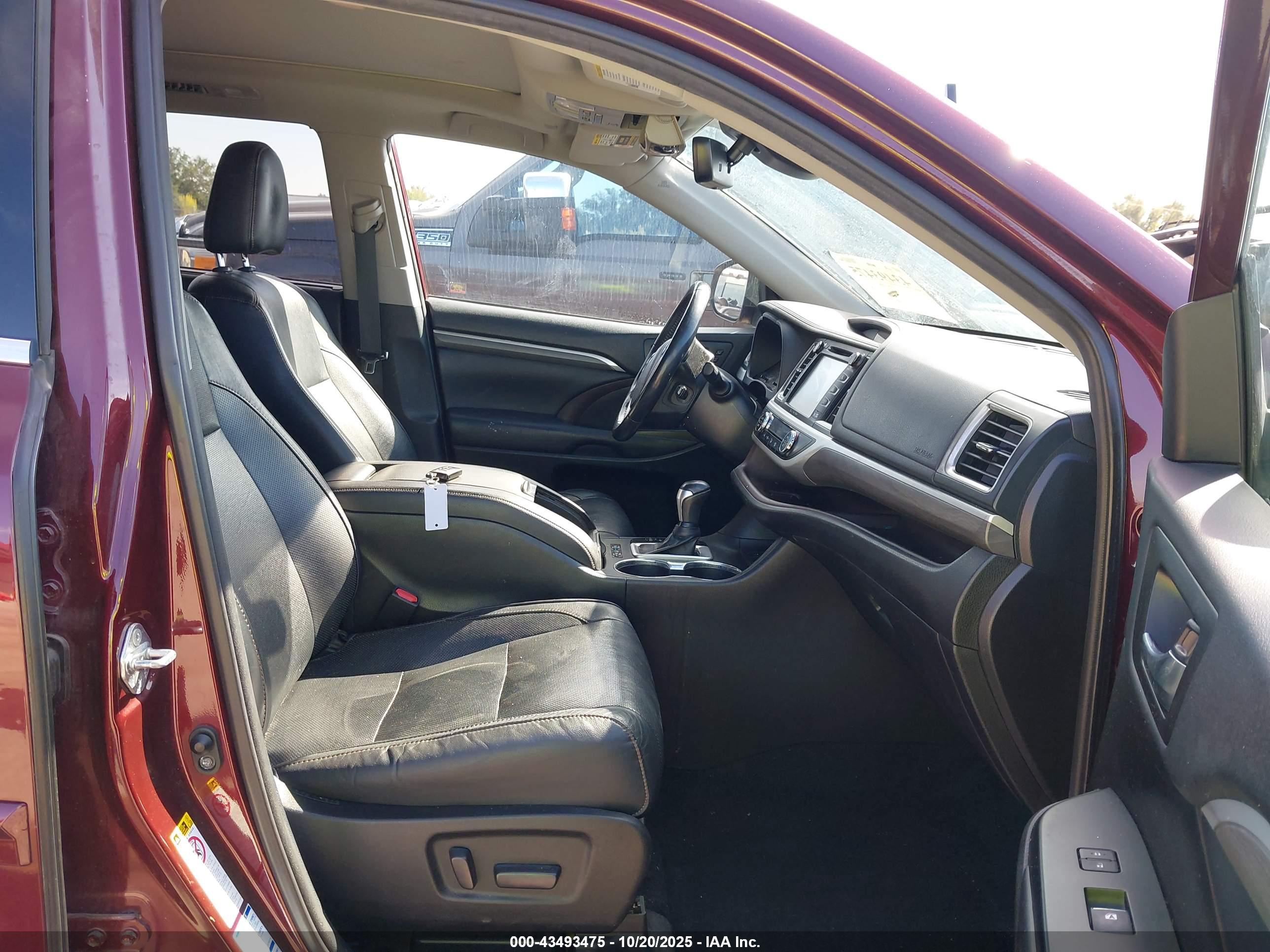 TOYOTA HIGHLANDER image 5