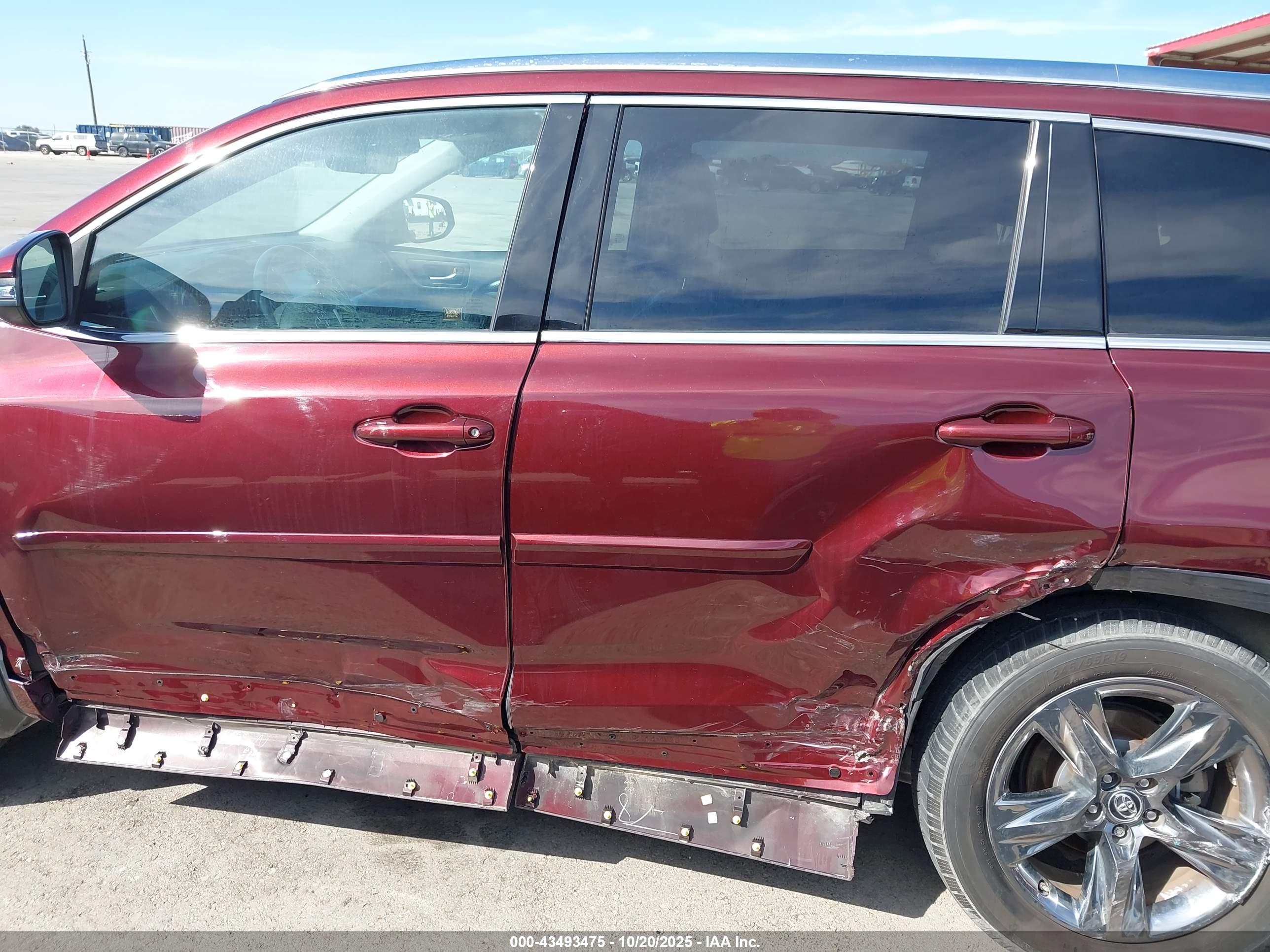 TOYOTA HIGHLANDER image 6
