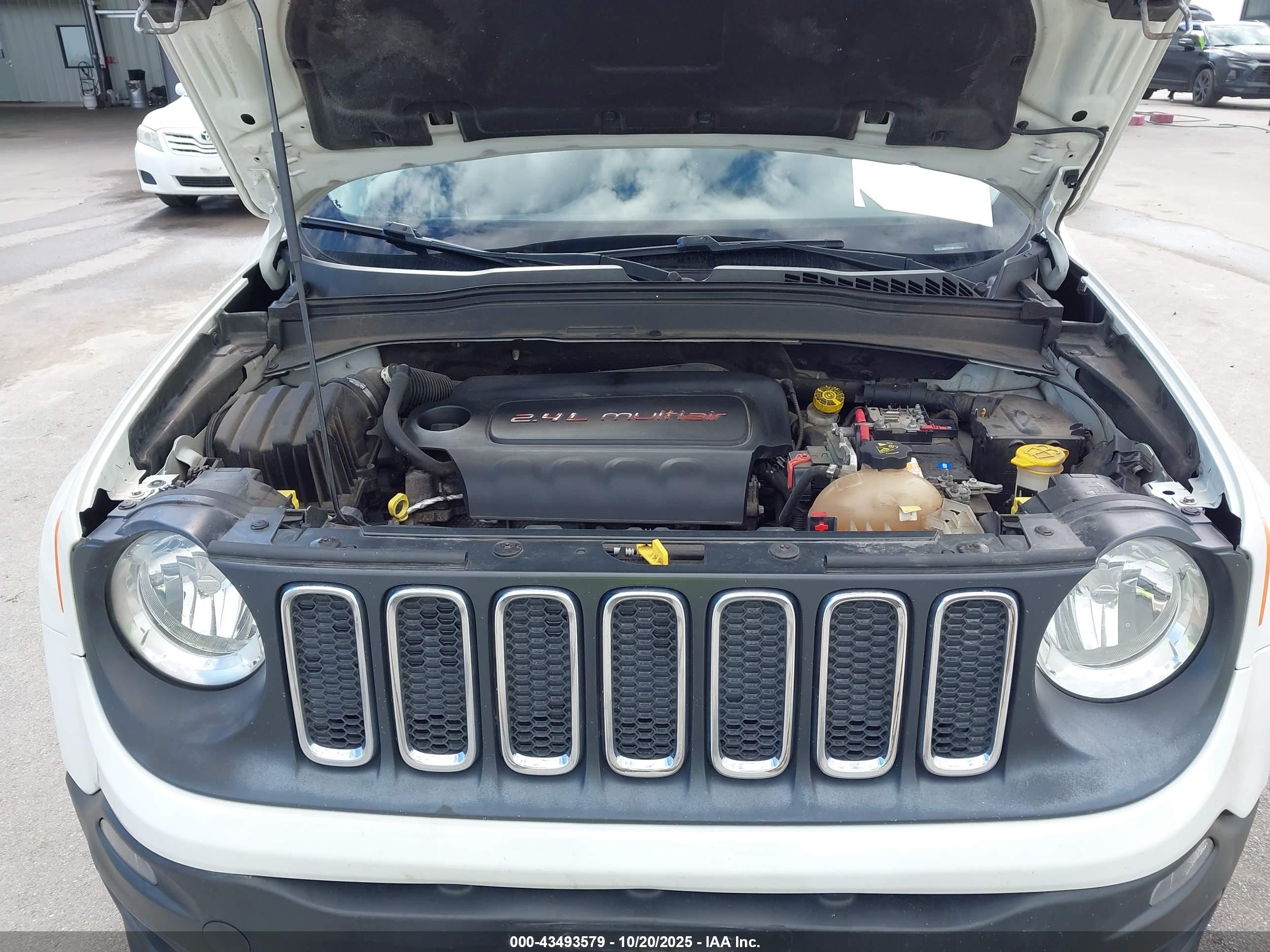 JEEP RENEGADE image 10