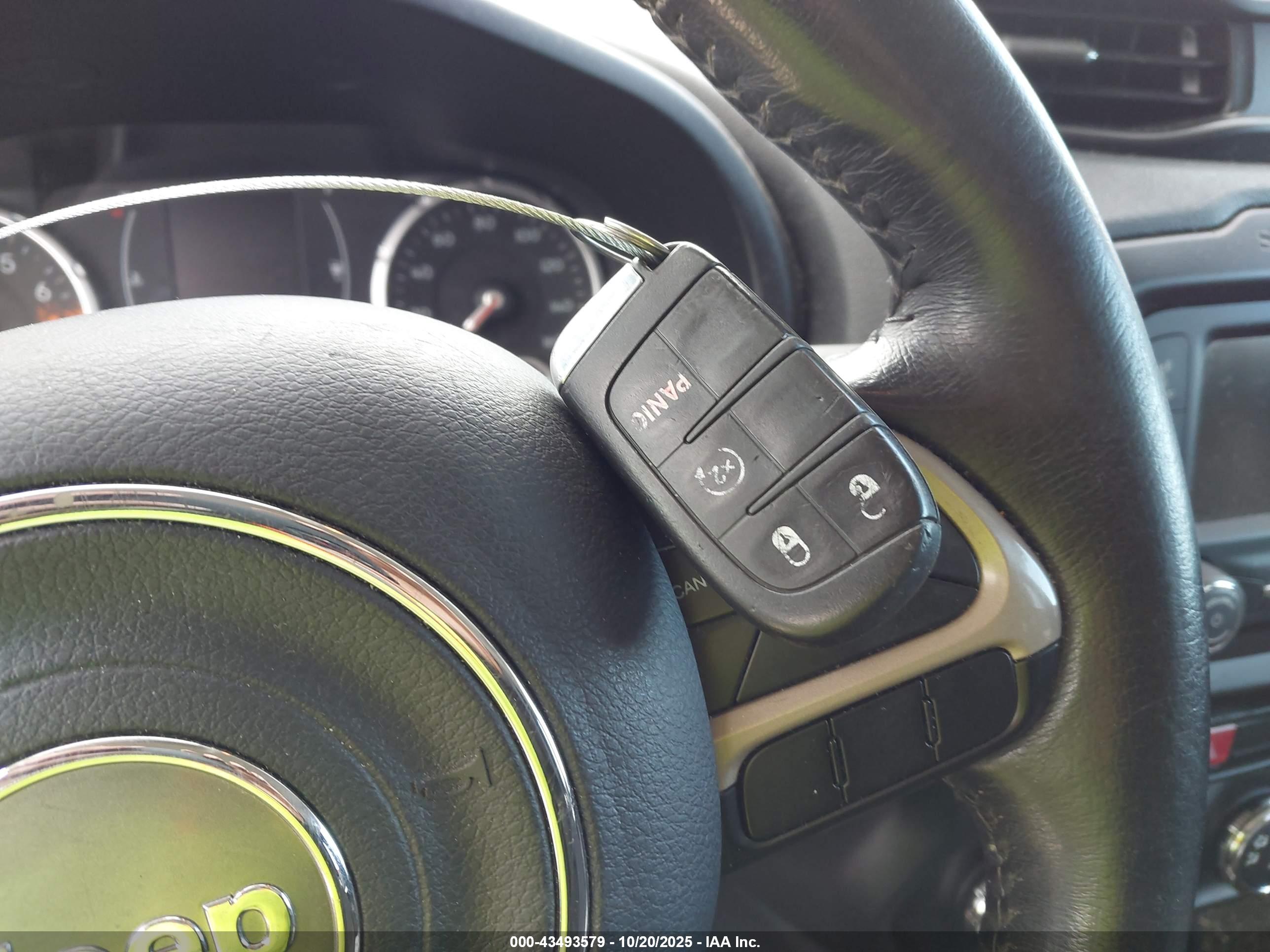 JEEP RENEGADE image 11