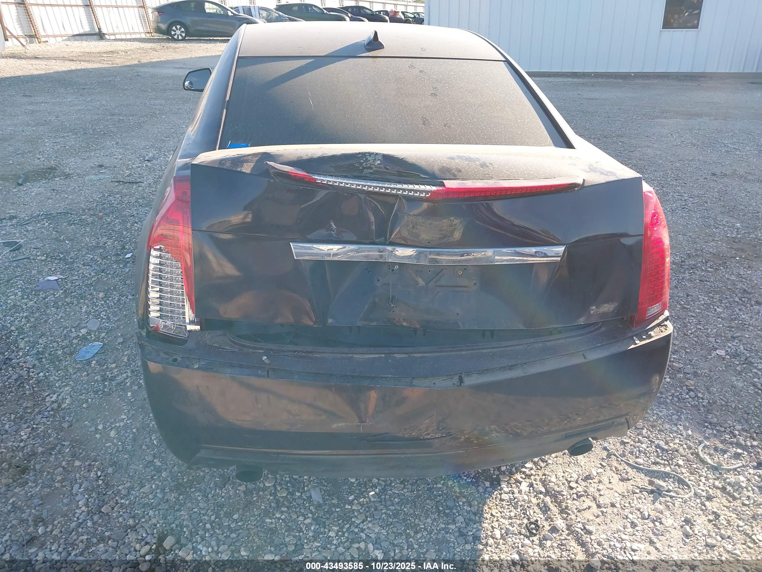CADILLAC CTS image 6