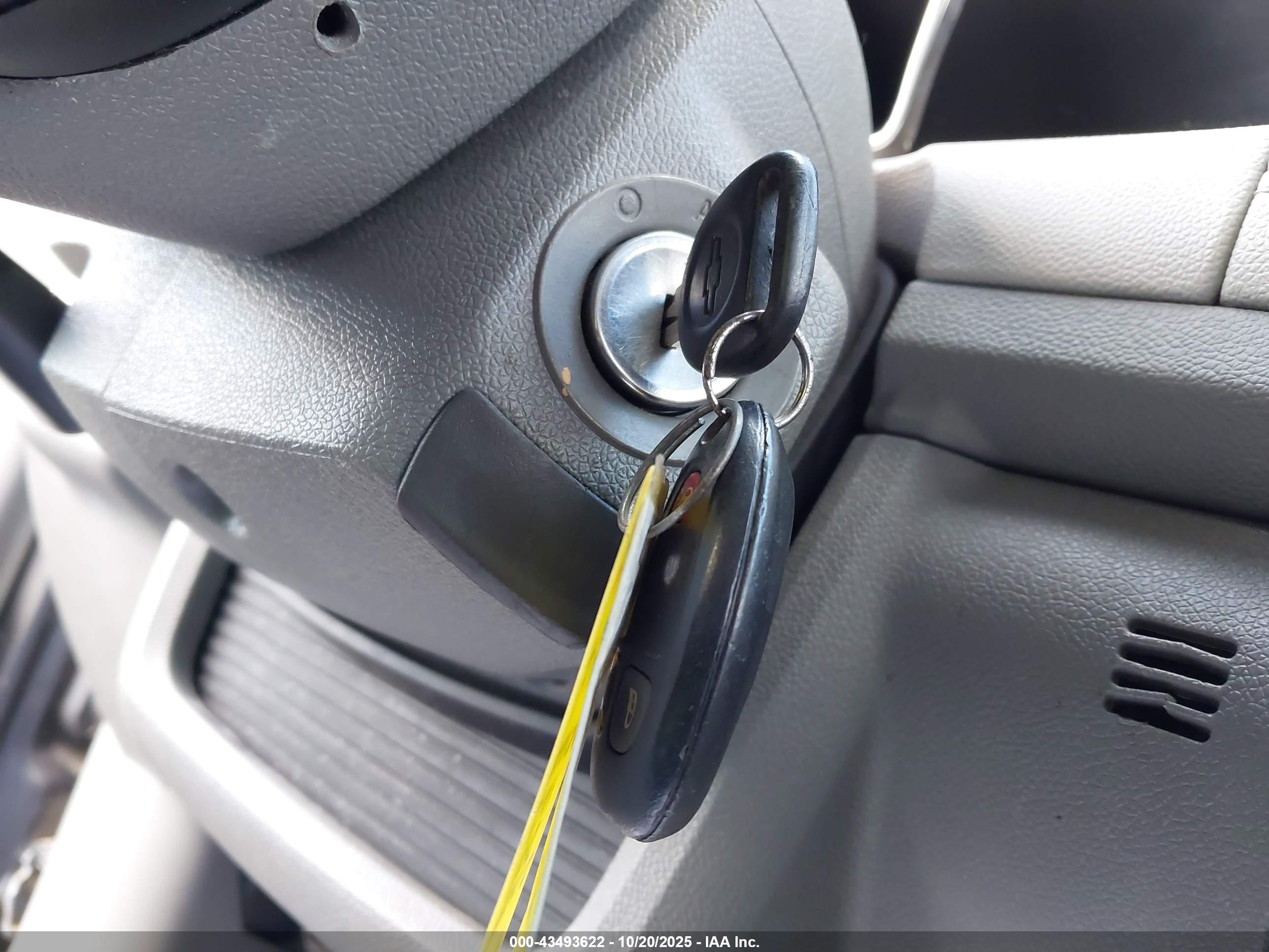 CHEVROLET TRAVERSE image 11