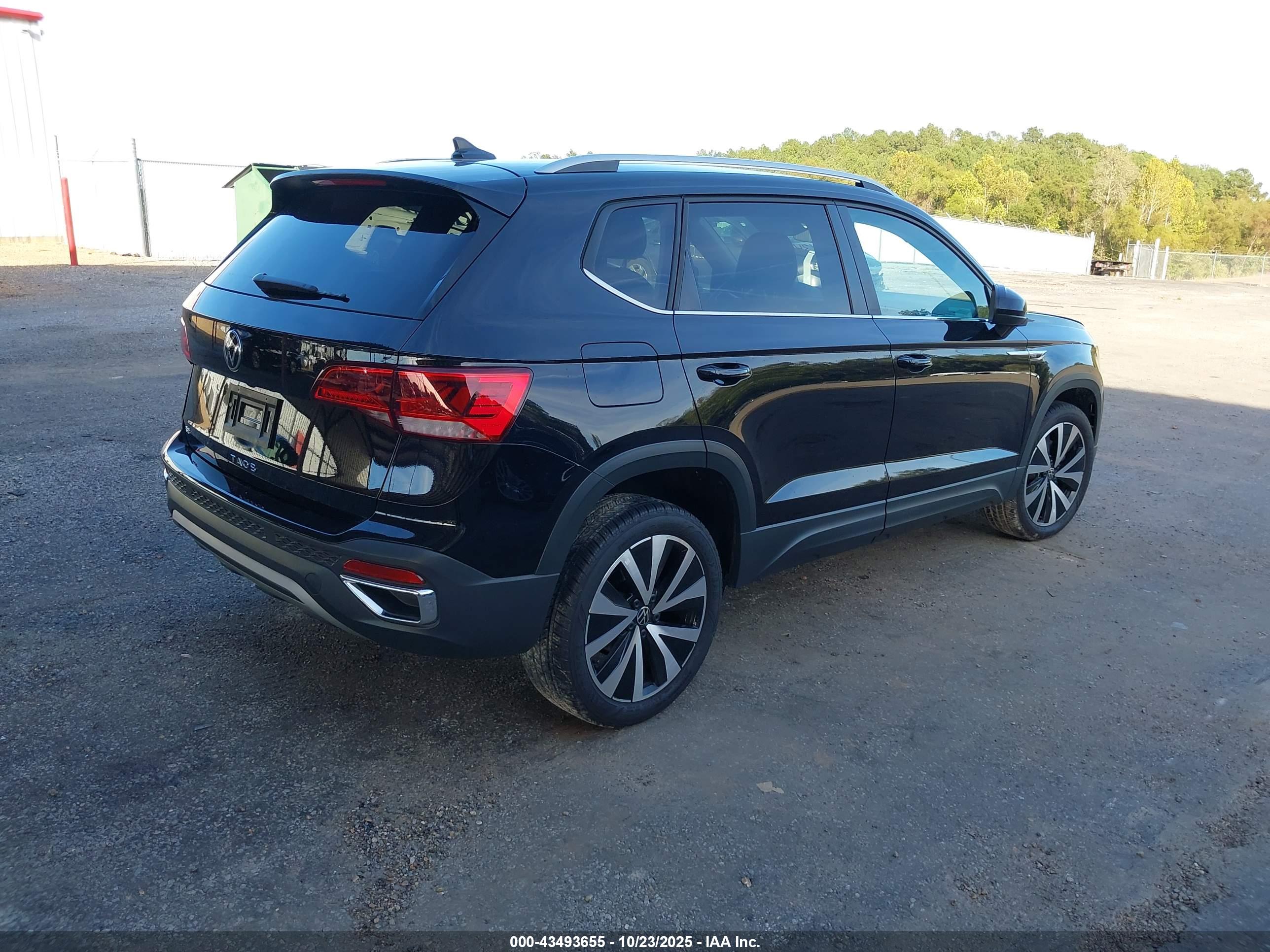 VOLKSWAGEN TAOS image 4