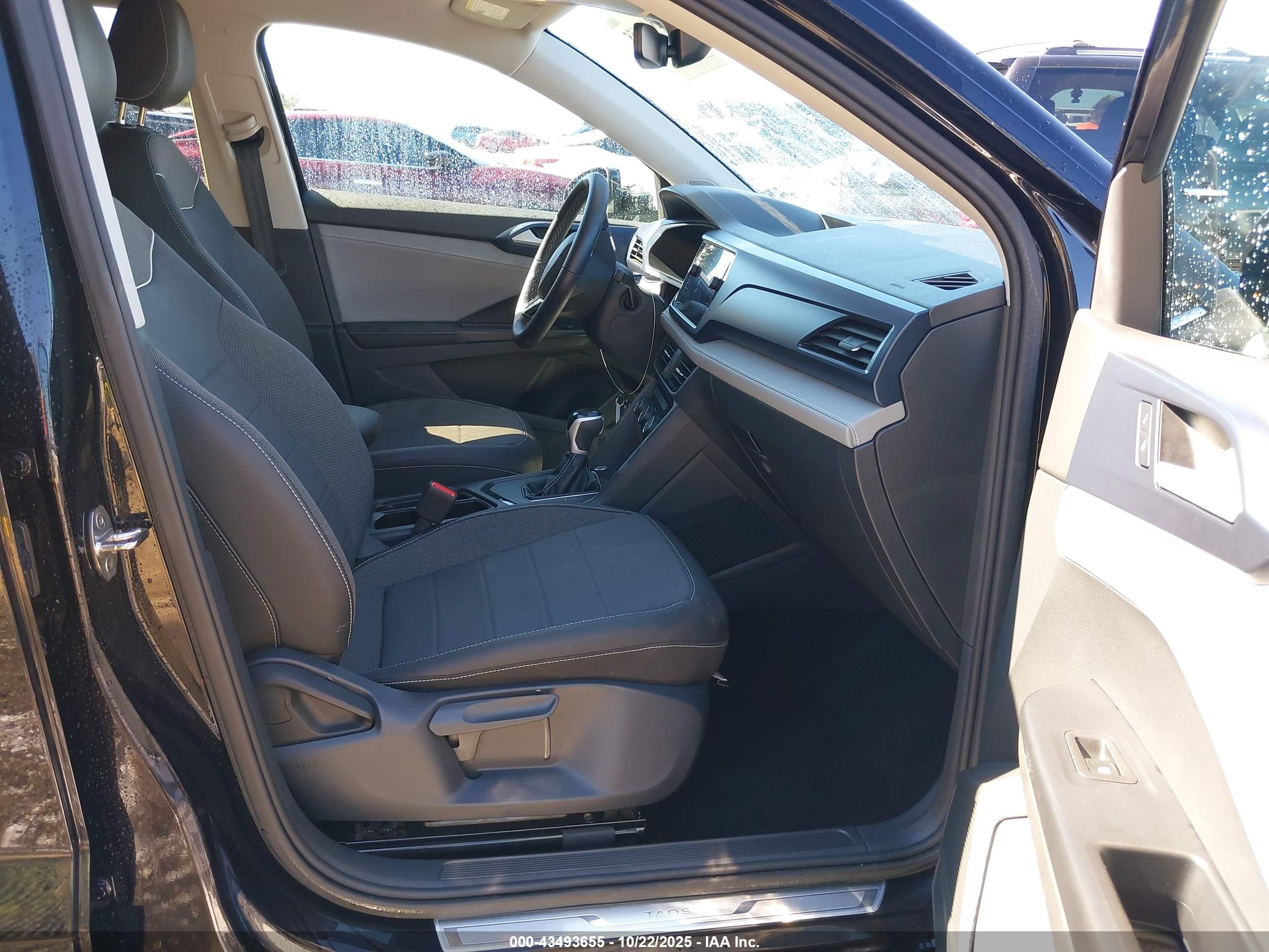 VOLKSWAGEN TAOS image 5