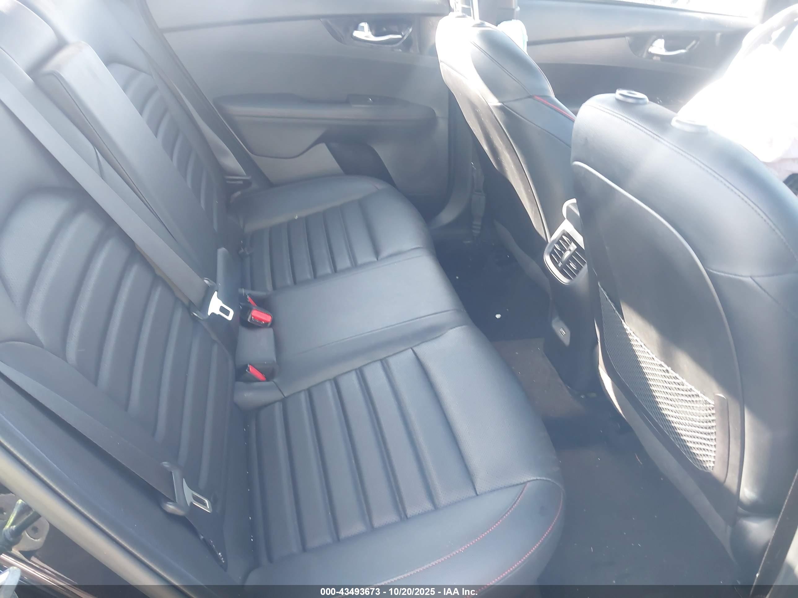 KIA FORTE image 8