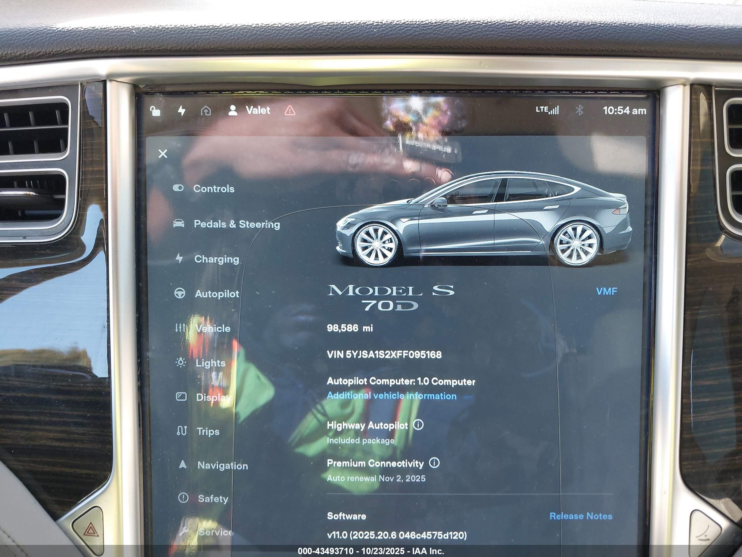 TESLA MODEL image 7