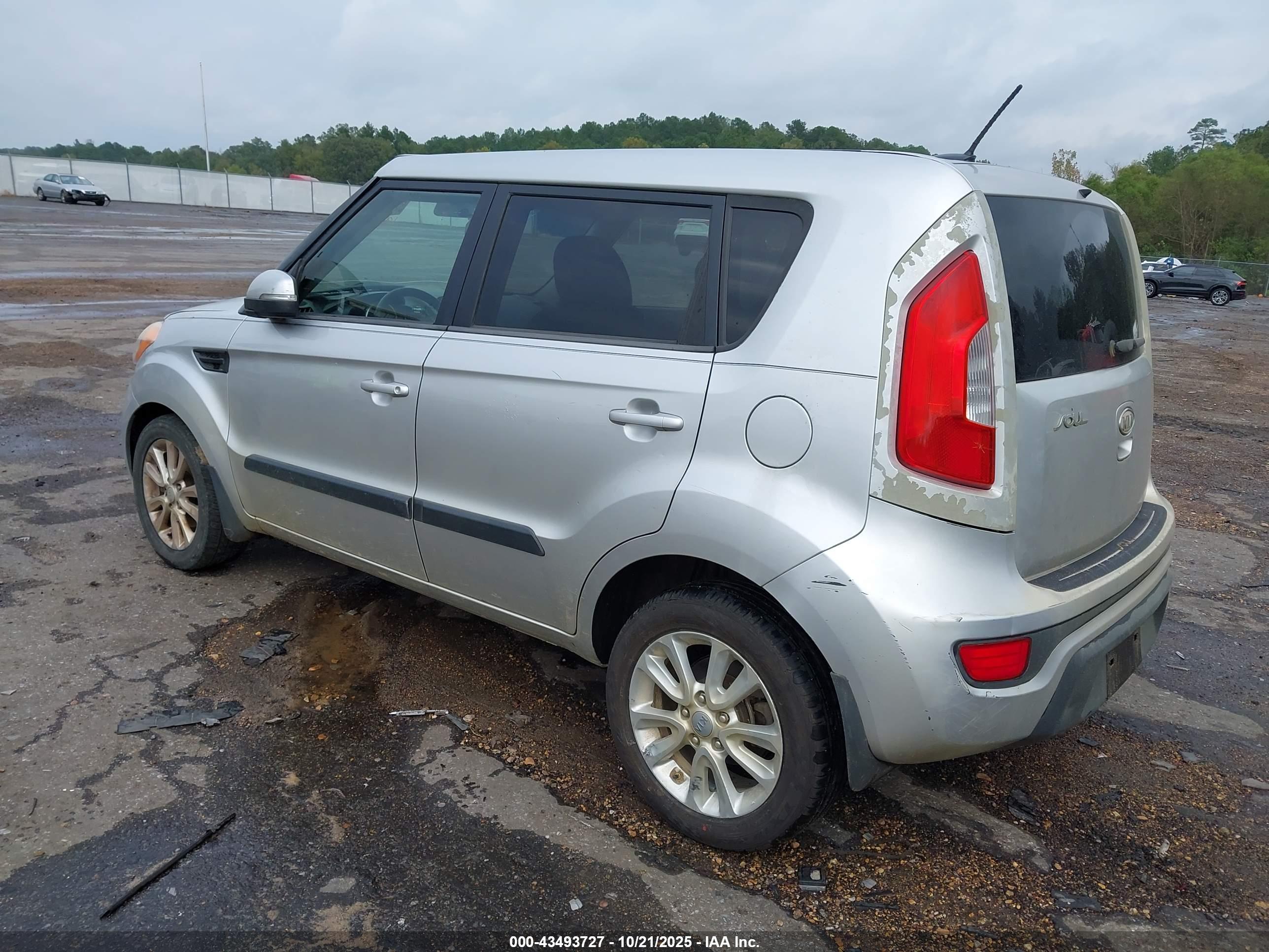 KIA SOUL image 3