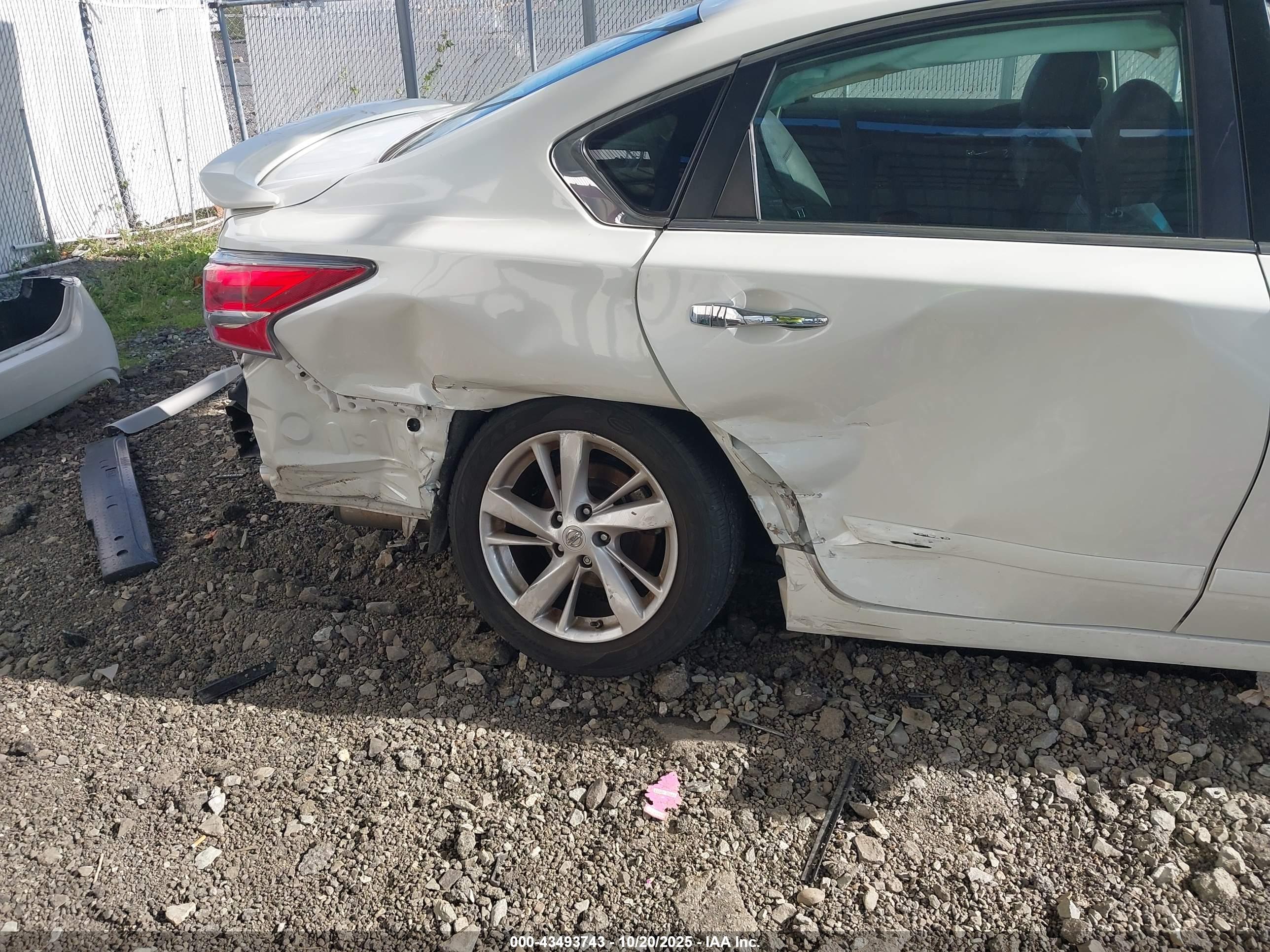 NISSAN ALTIMA image 6
