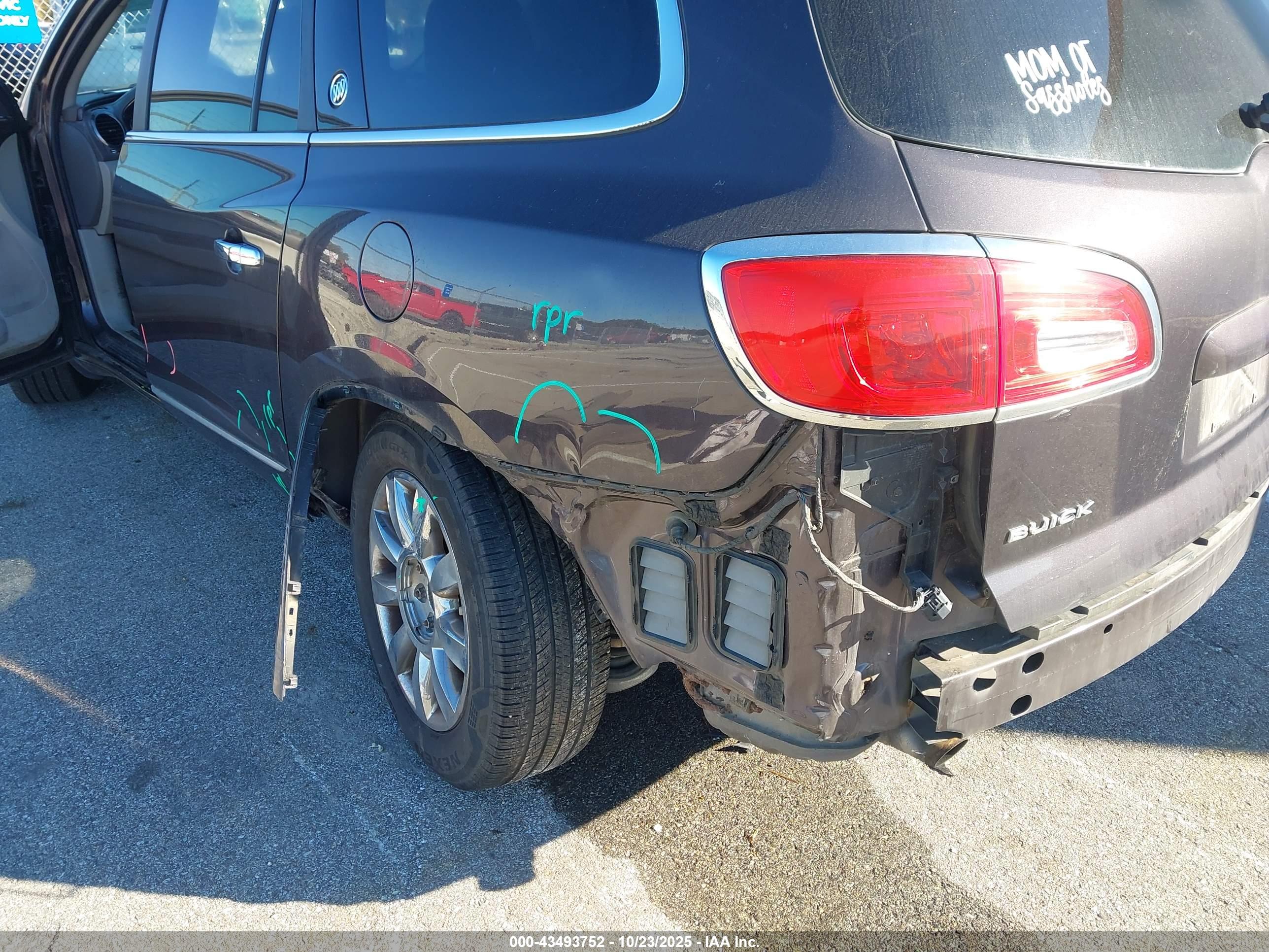 BUICK ENCLAVE image 6