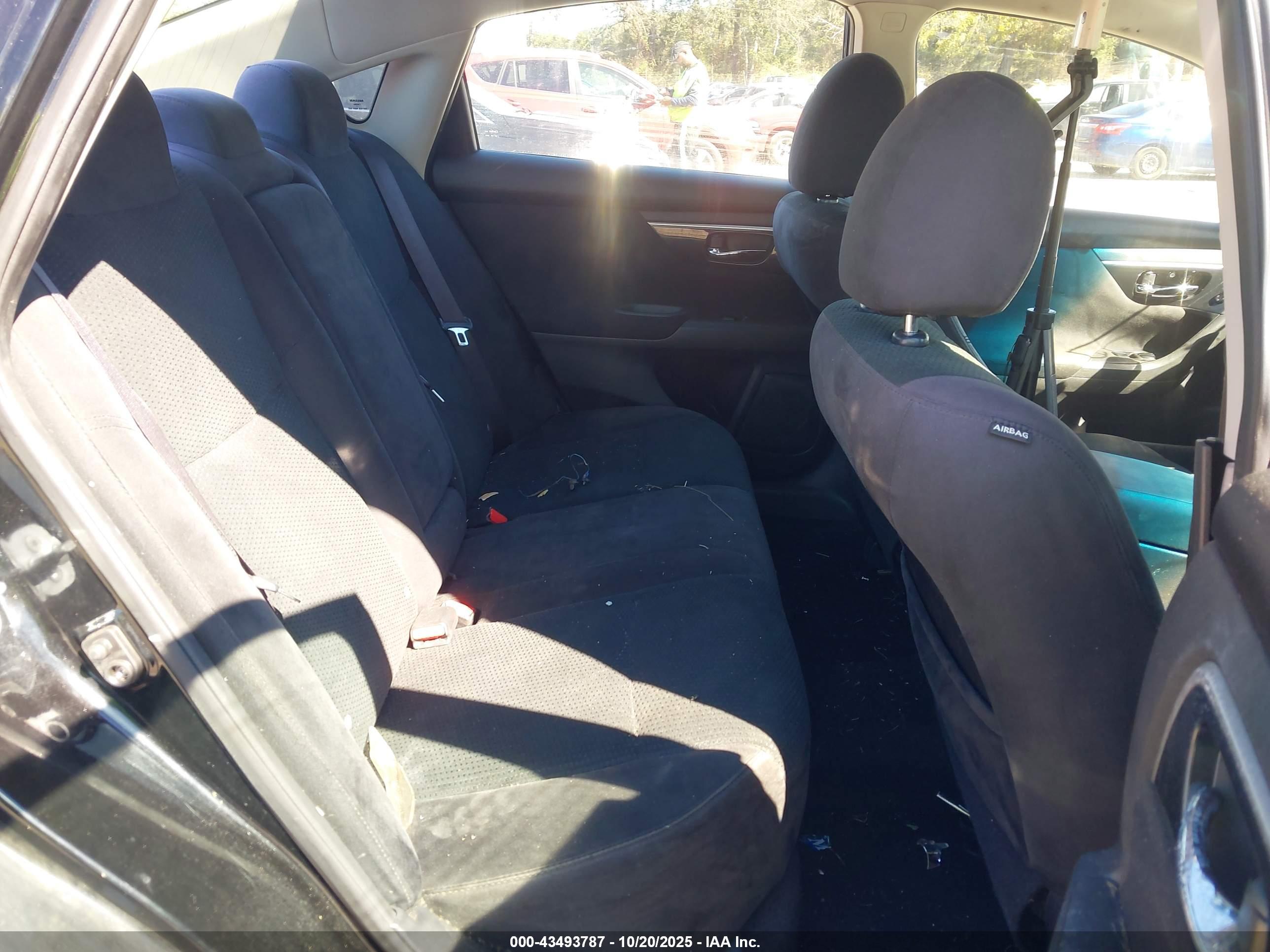 NISSAN ALTIMA image 8