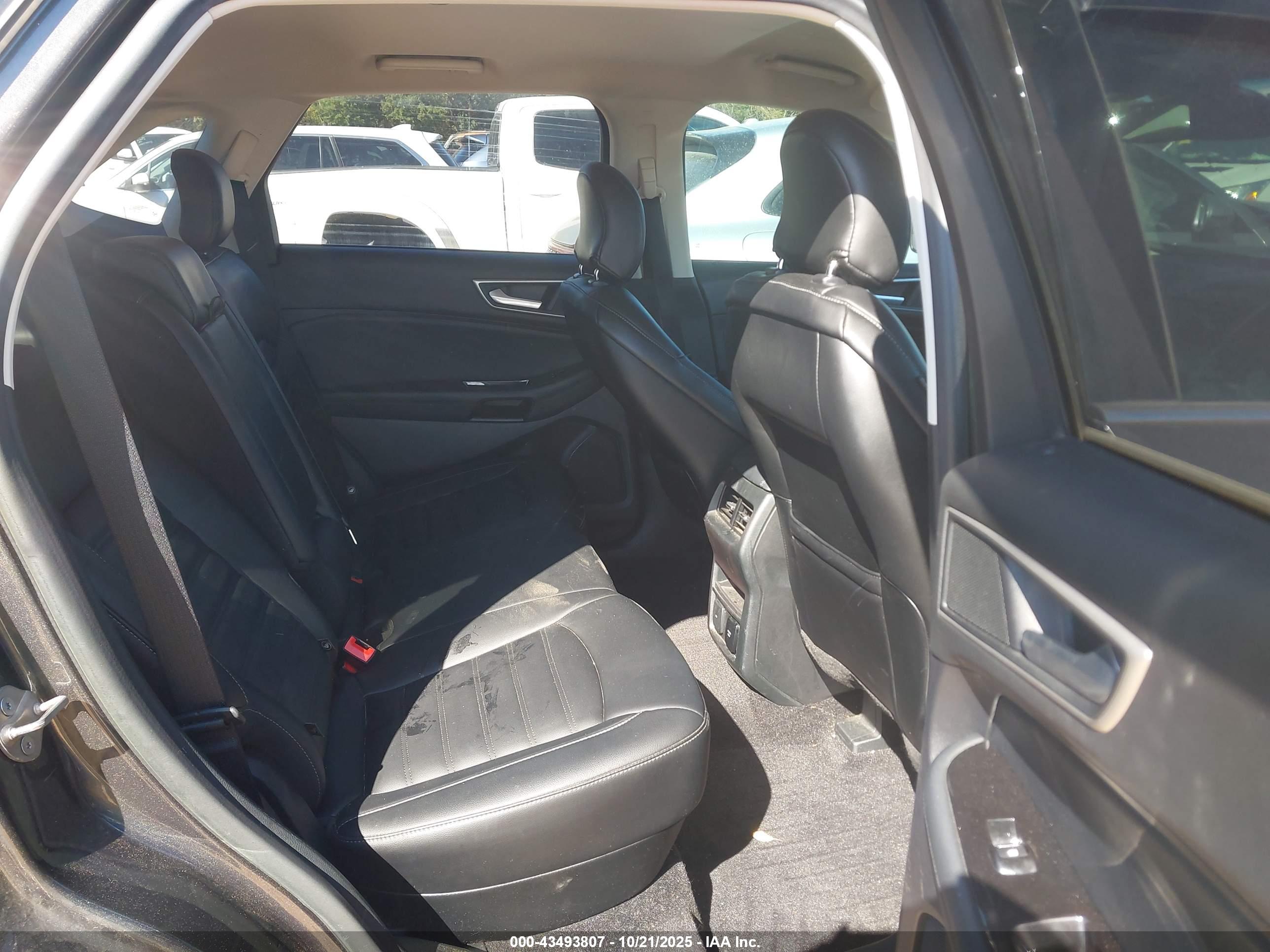 FORD EDGE image 8