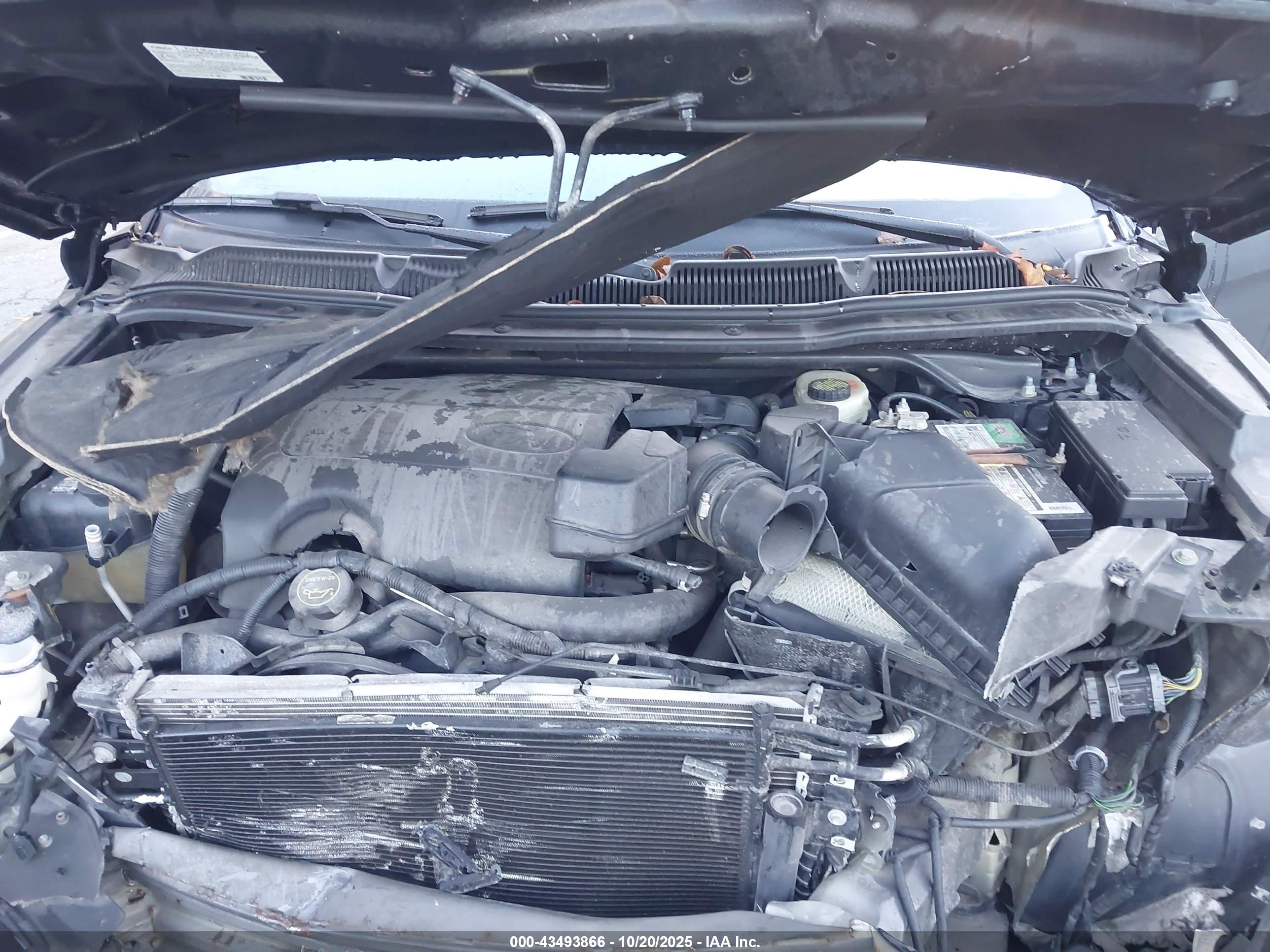 FORD EXPLORER image 10