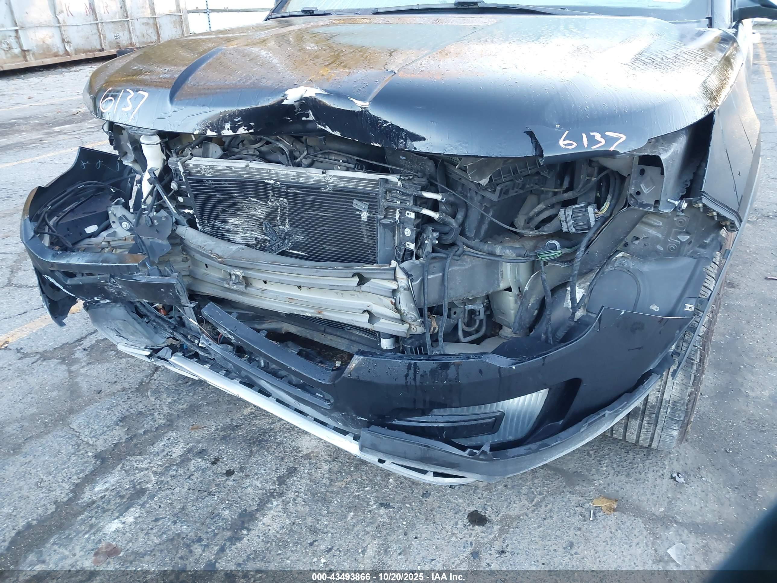 FORD EXPLORER image 6