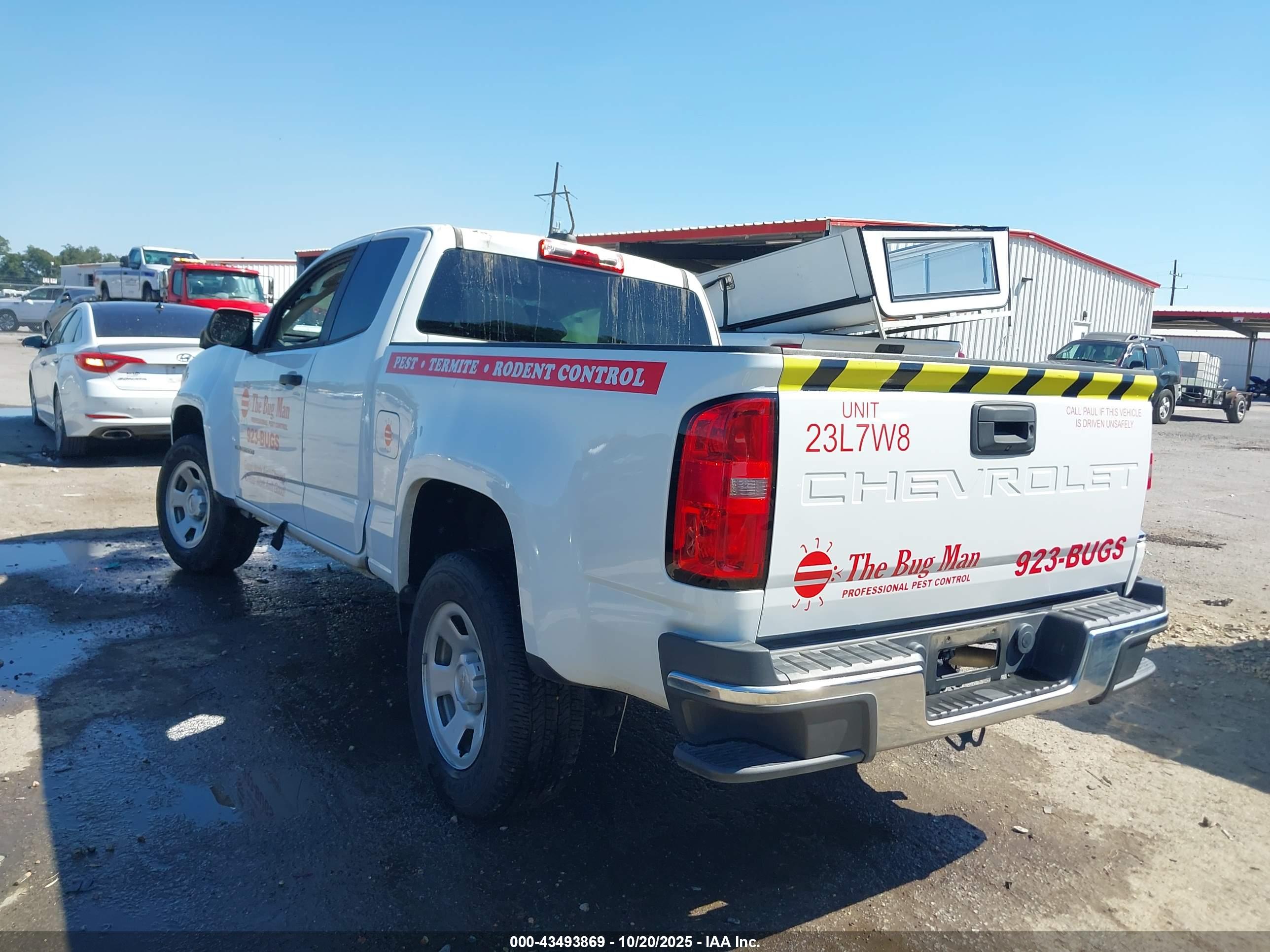 CHEVROLET COLORADO image 3