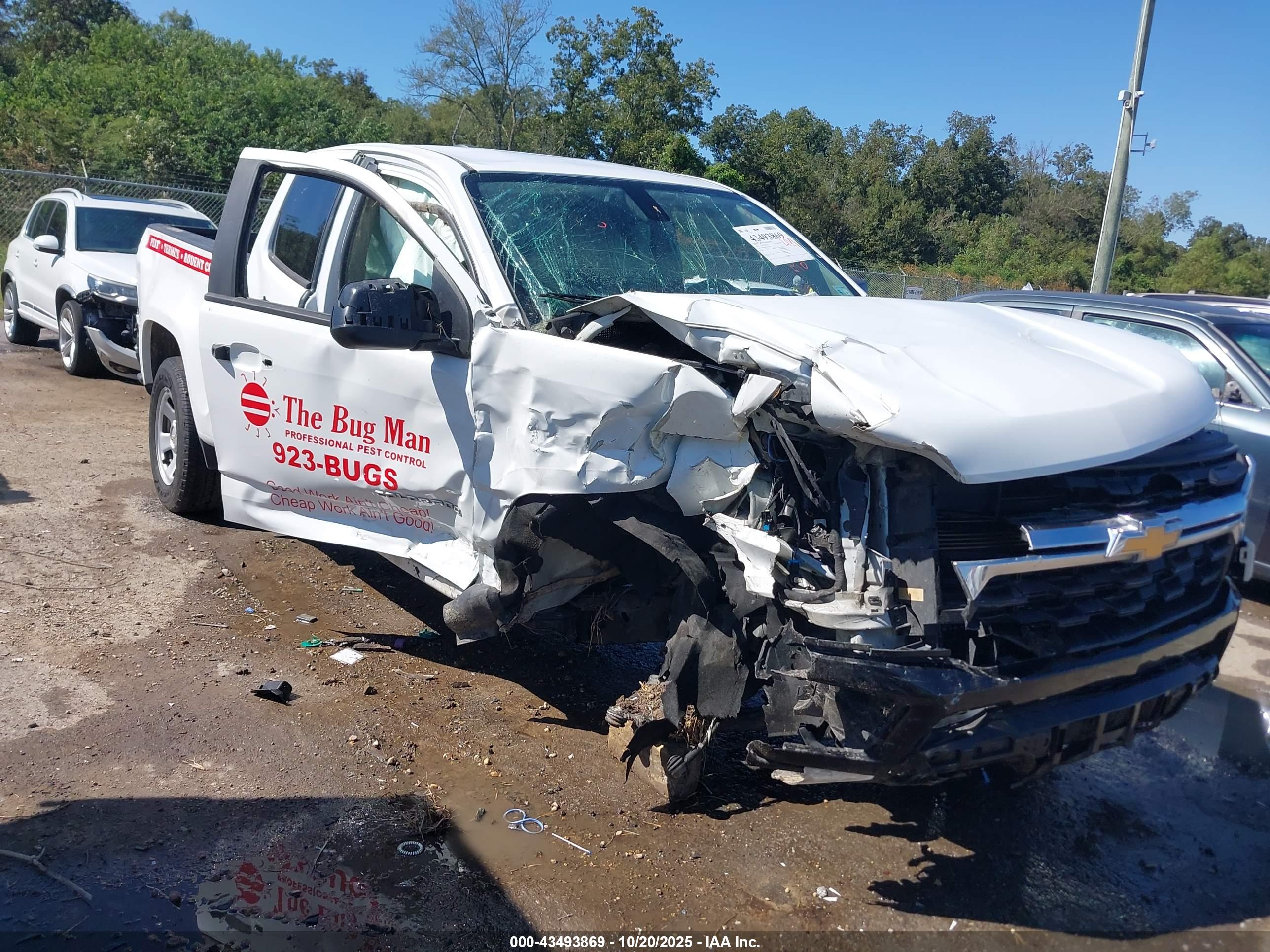 CHEVROLET COLORADO image 6