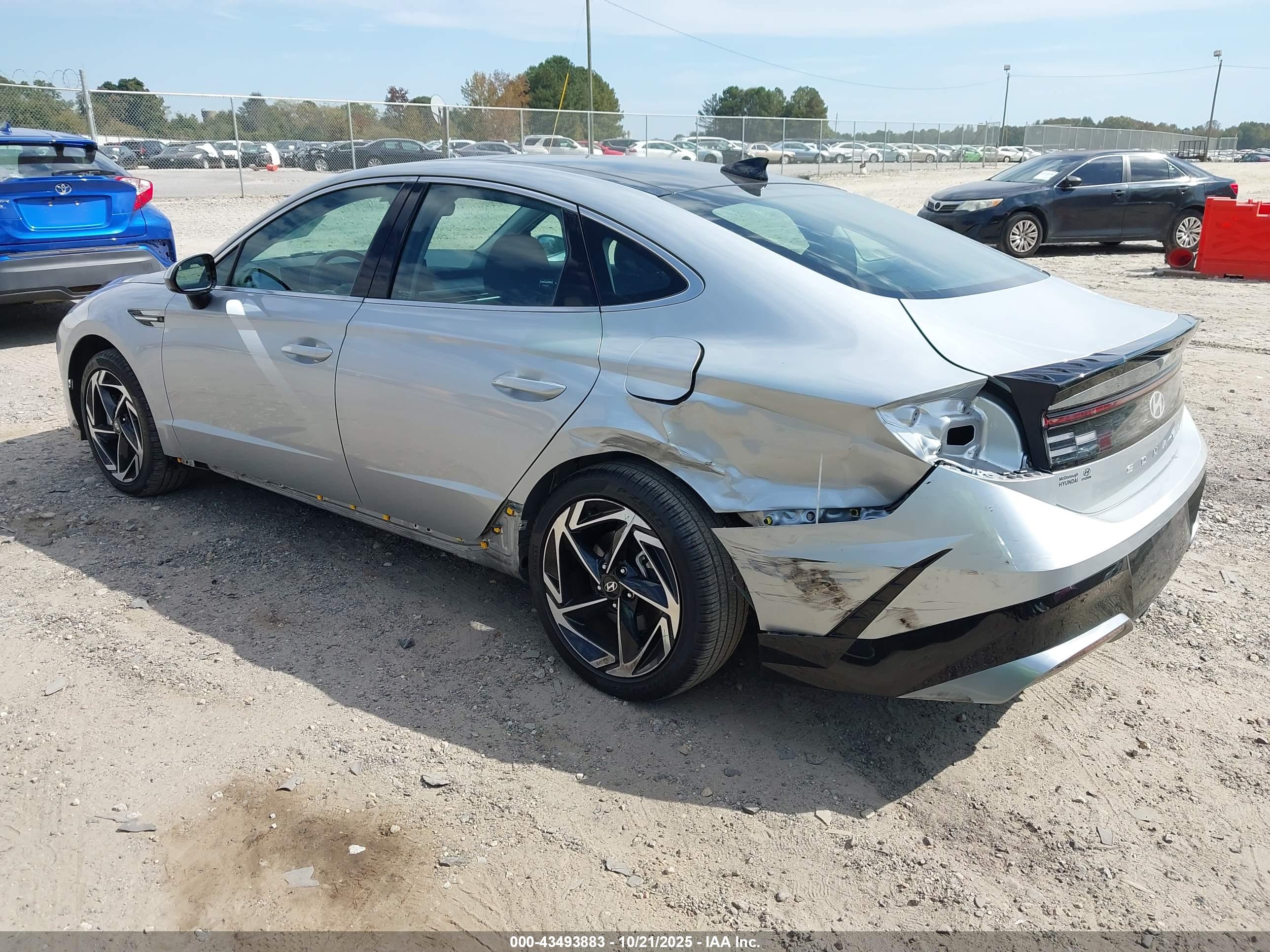 HYUNDAI SONATA image 3