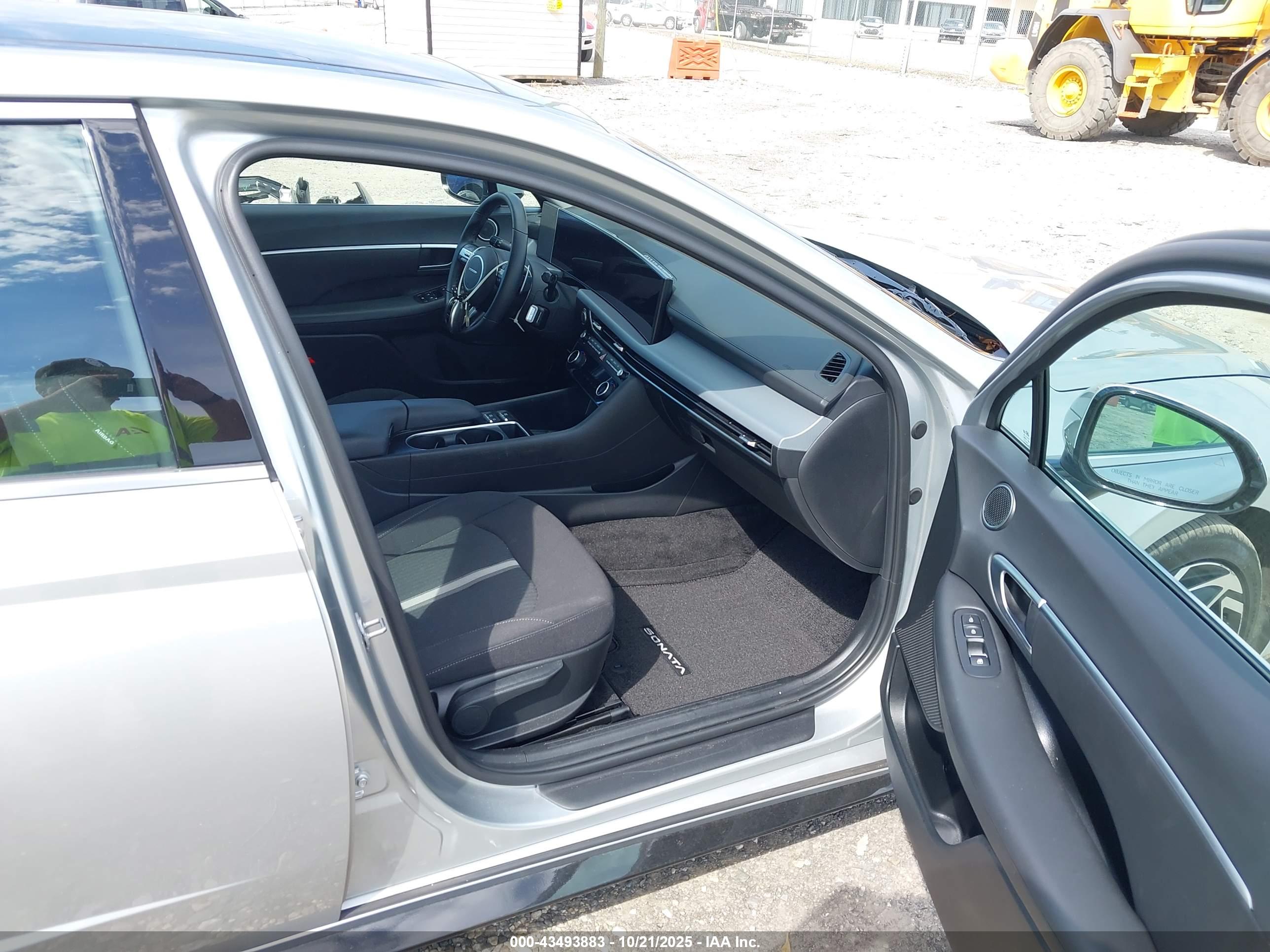 HYUNDAI SONATA image 5