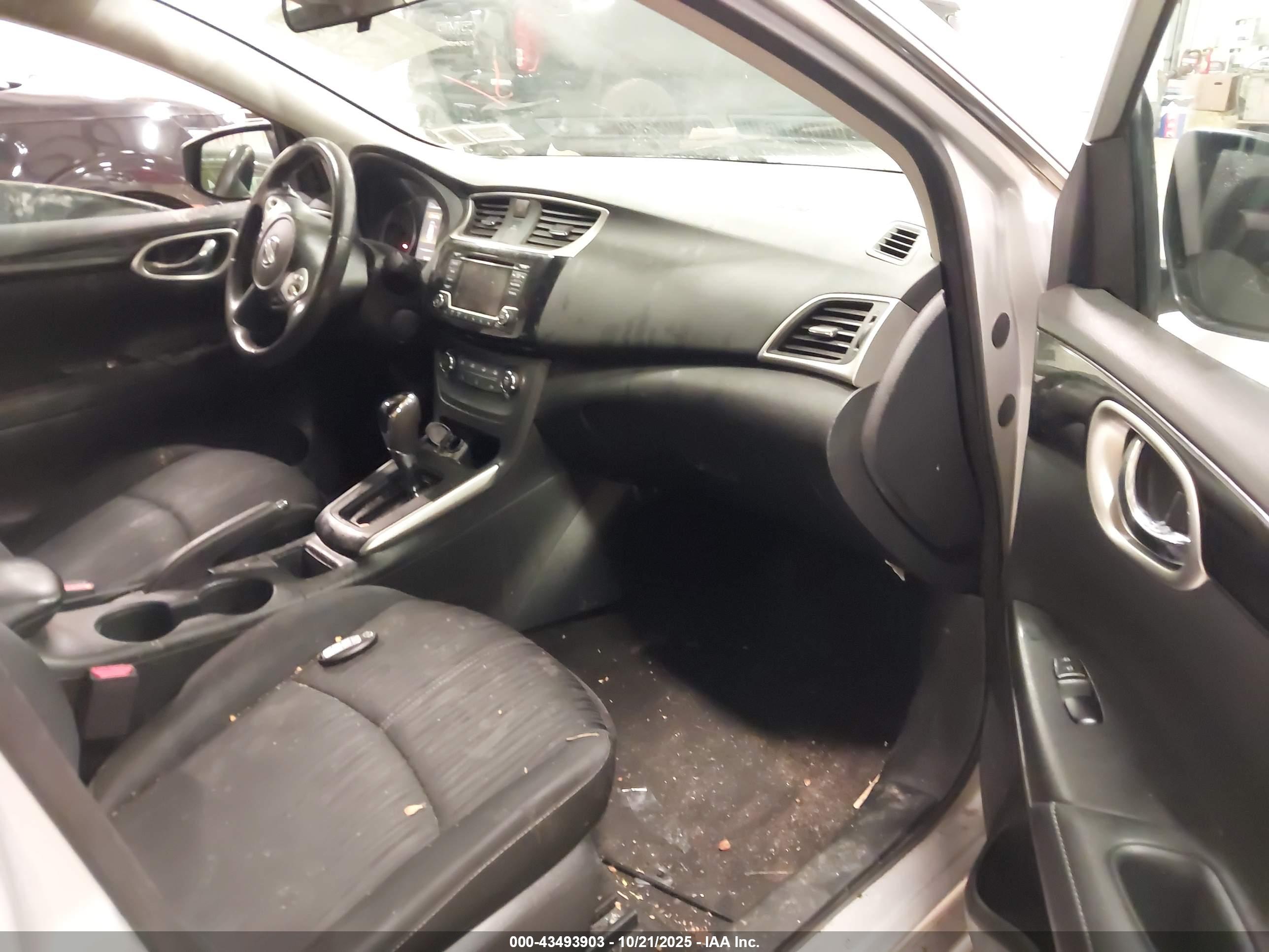 NISSAN SENTRA image 5