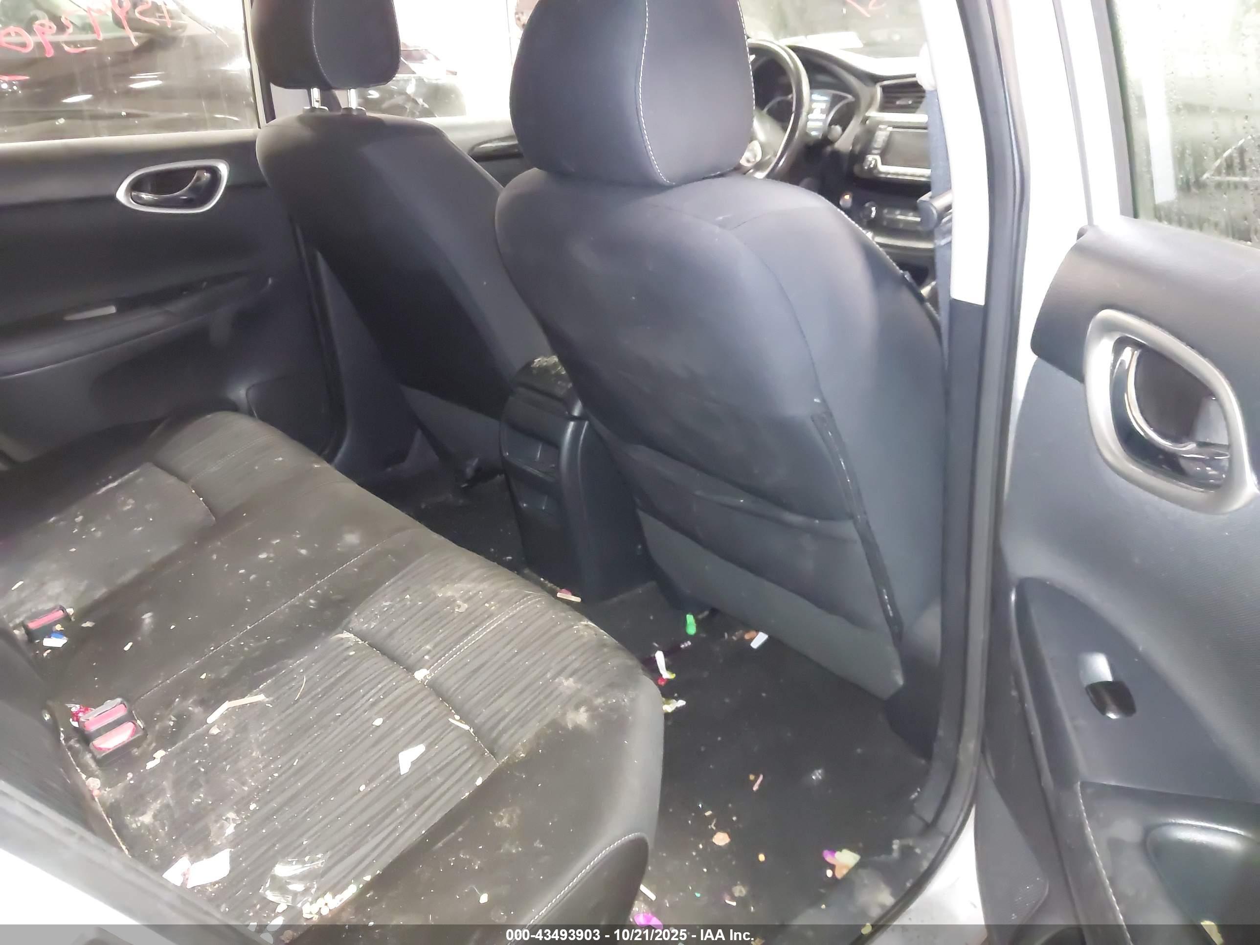 NISSAN SENTRA image 8
