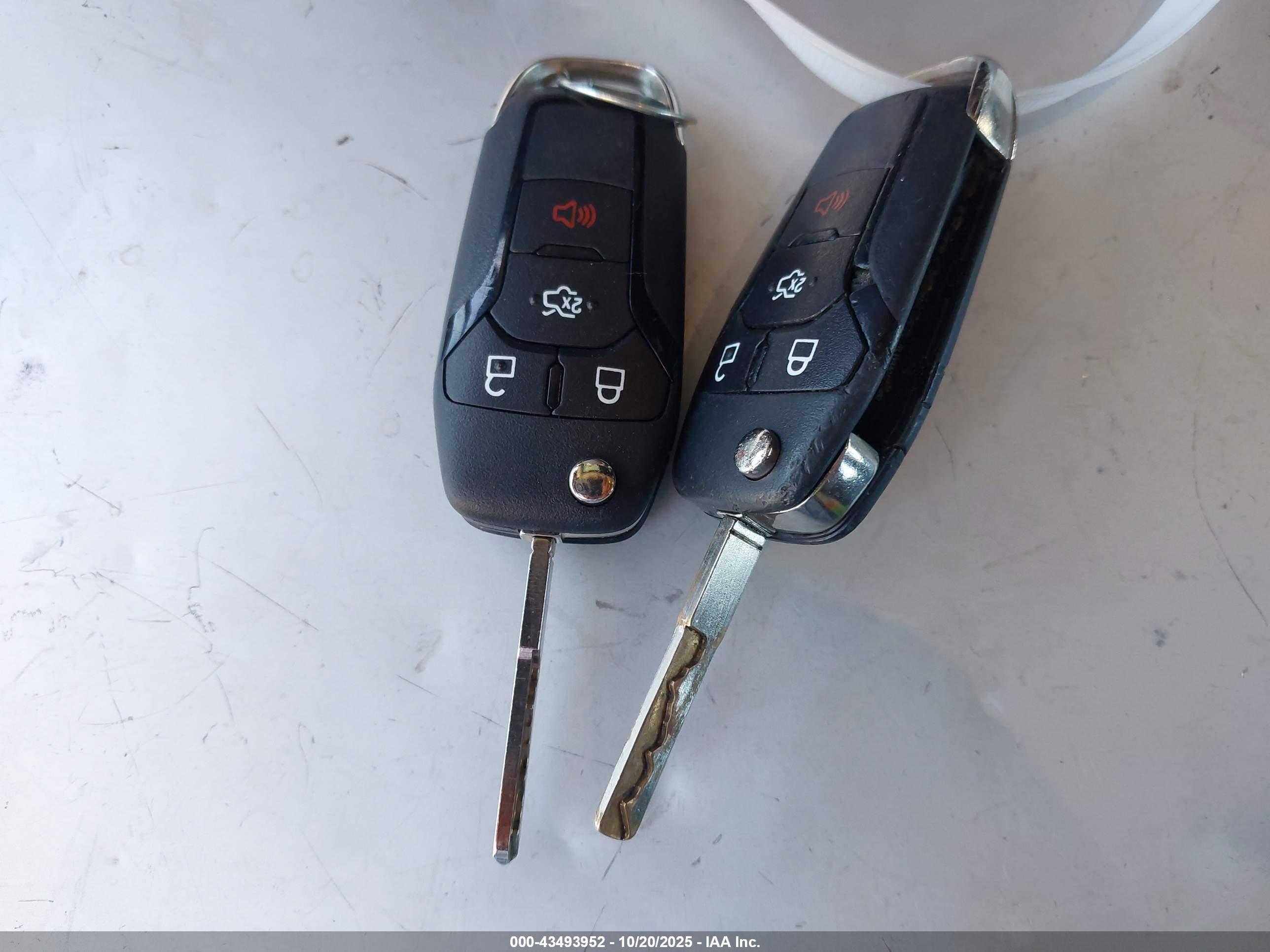 FORD FUSION image 11