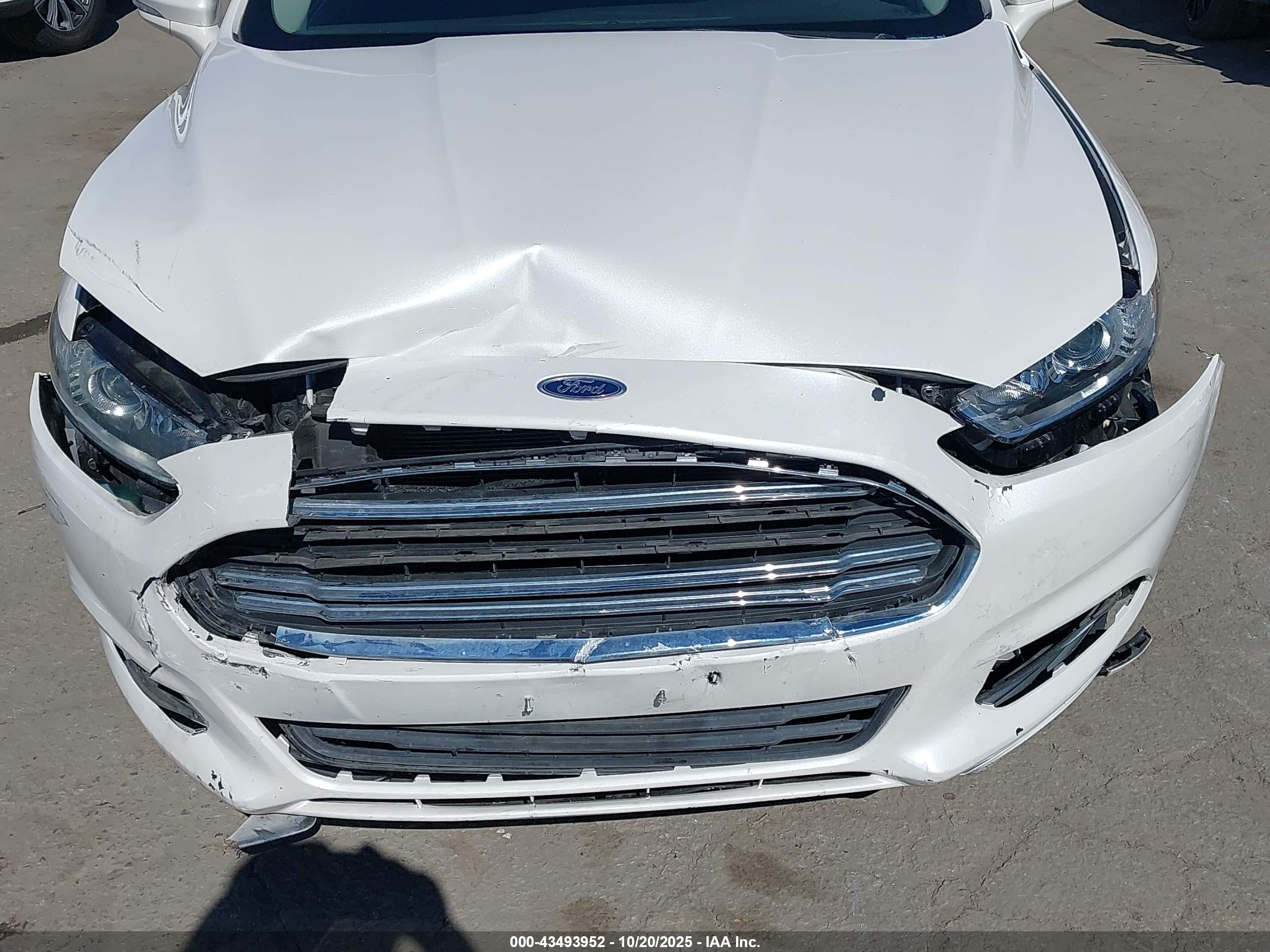 FORD FUSION image 6