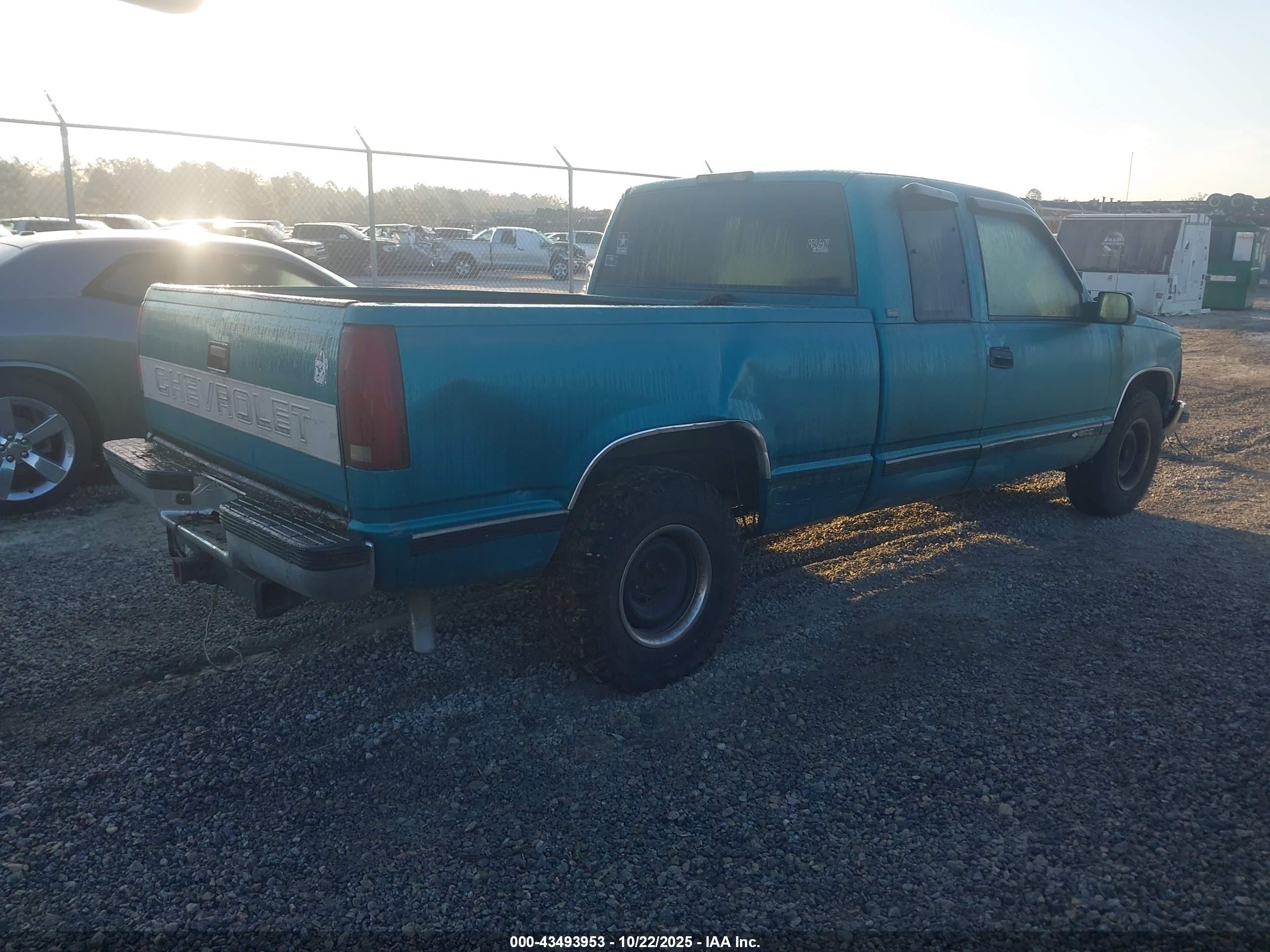 CHEVROLET GMT-400 image 4