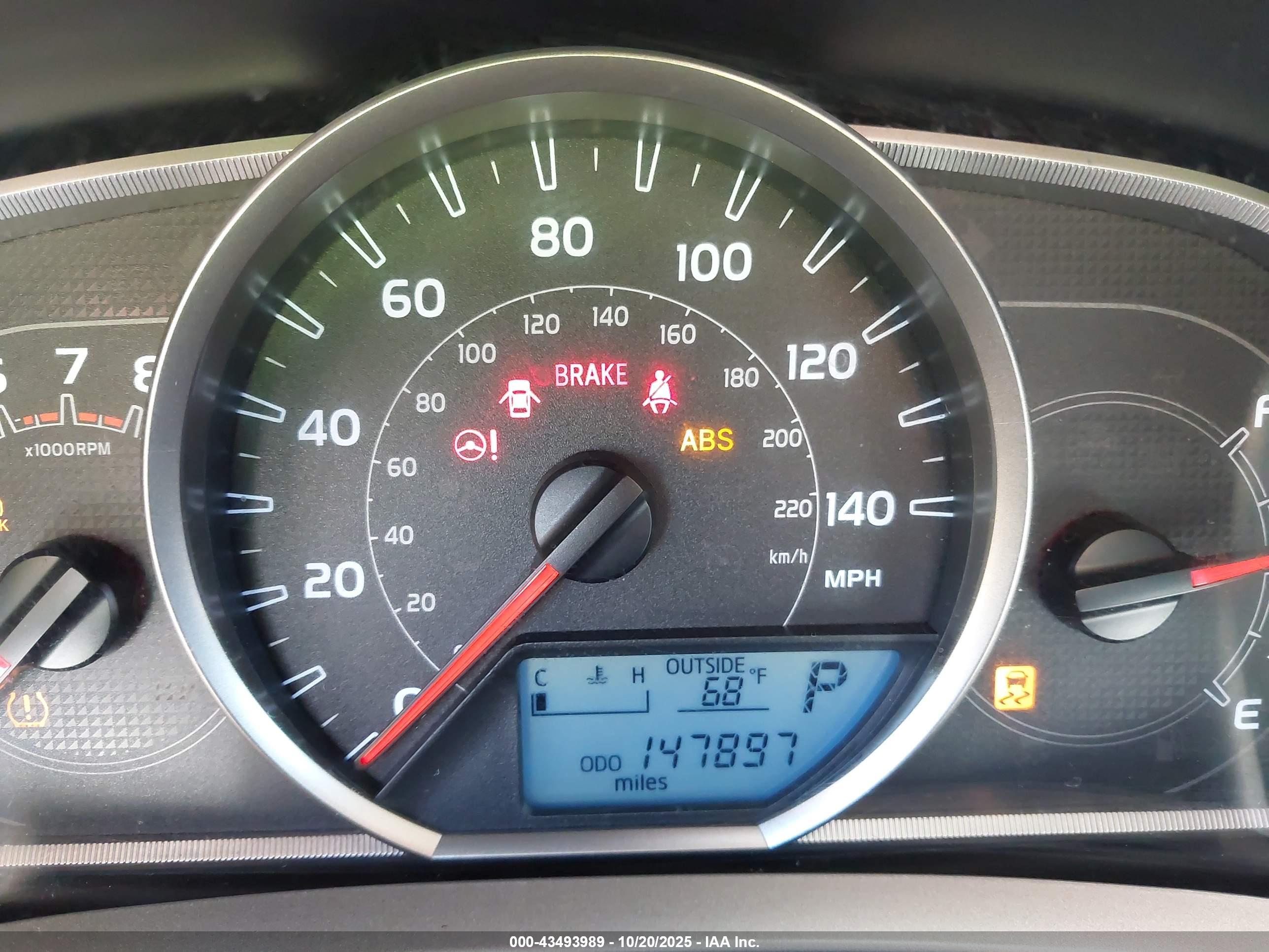 TOYOTA RAV4 image 7