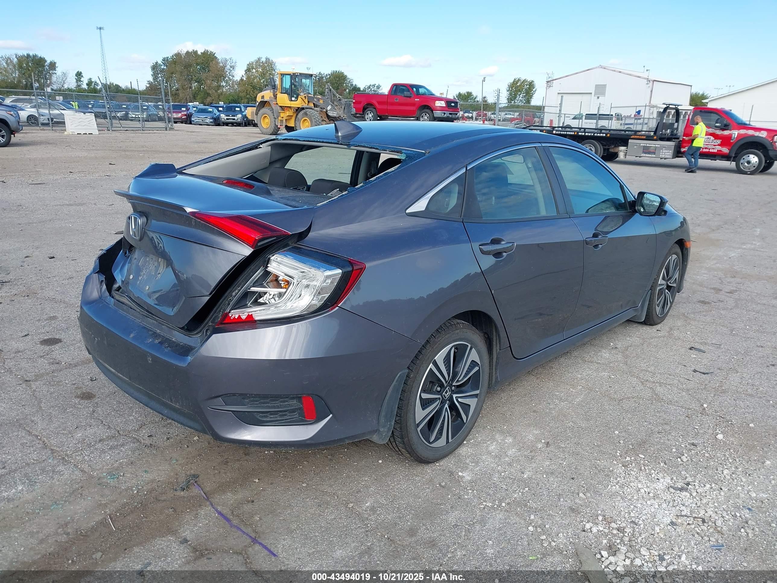 HONDA CIVIC image 4