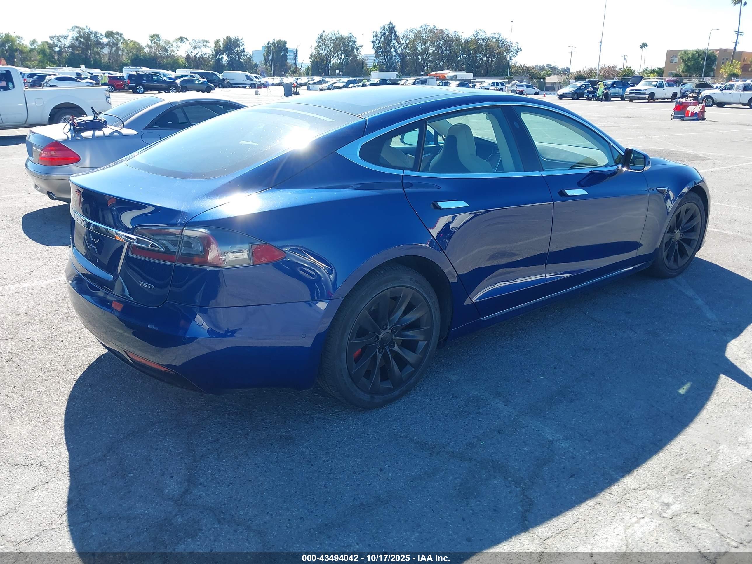 TESLA MODEL image 4