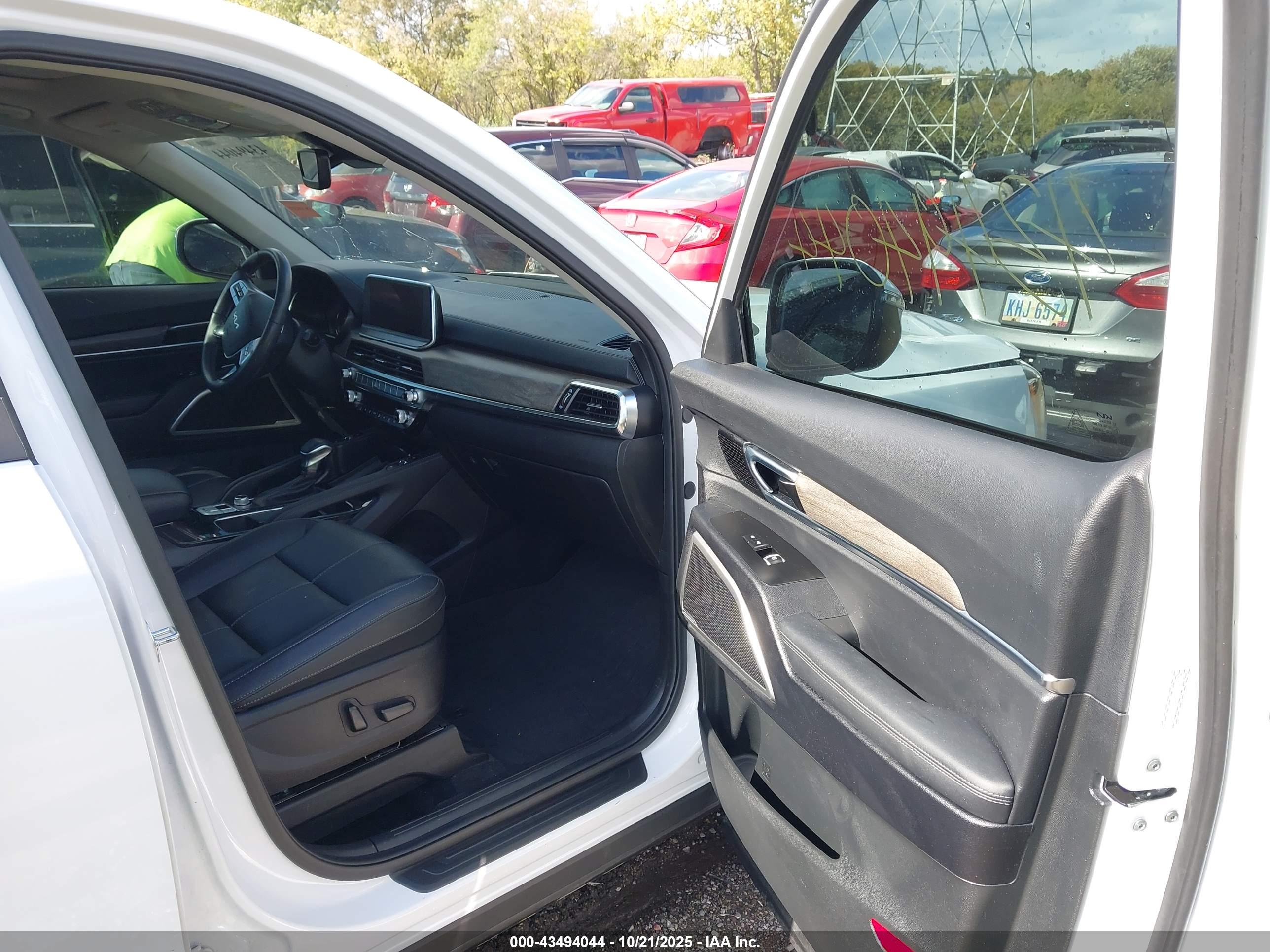 KIA TELLURIDE image 5