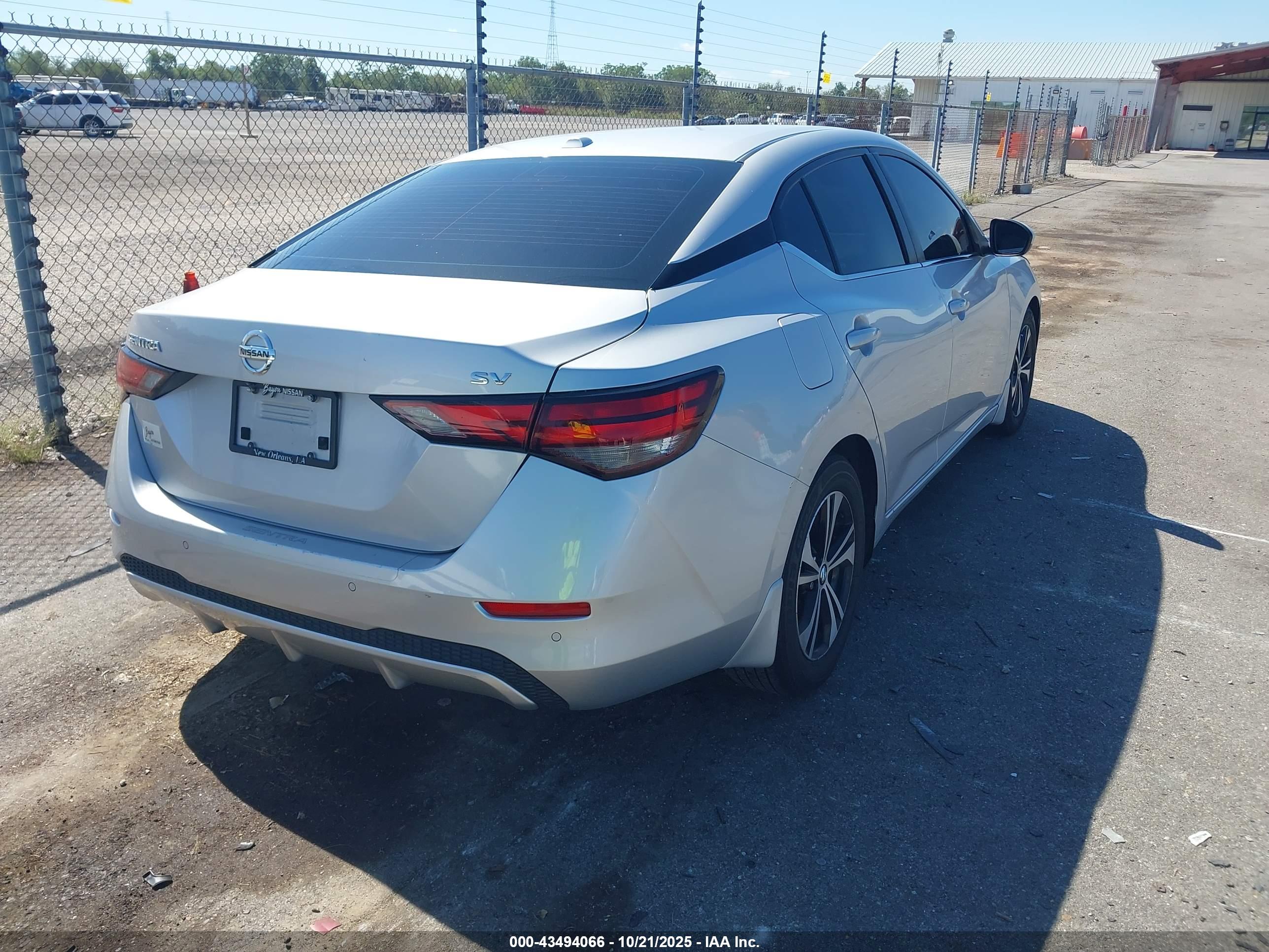 NISSAN SENTRA image 4