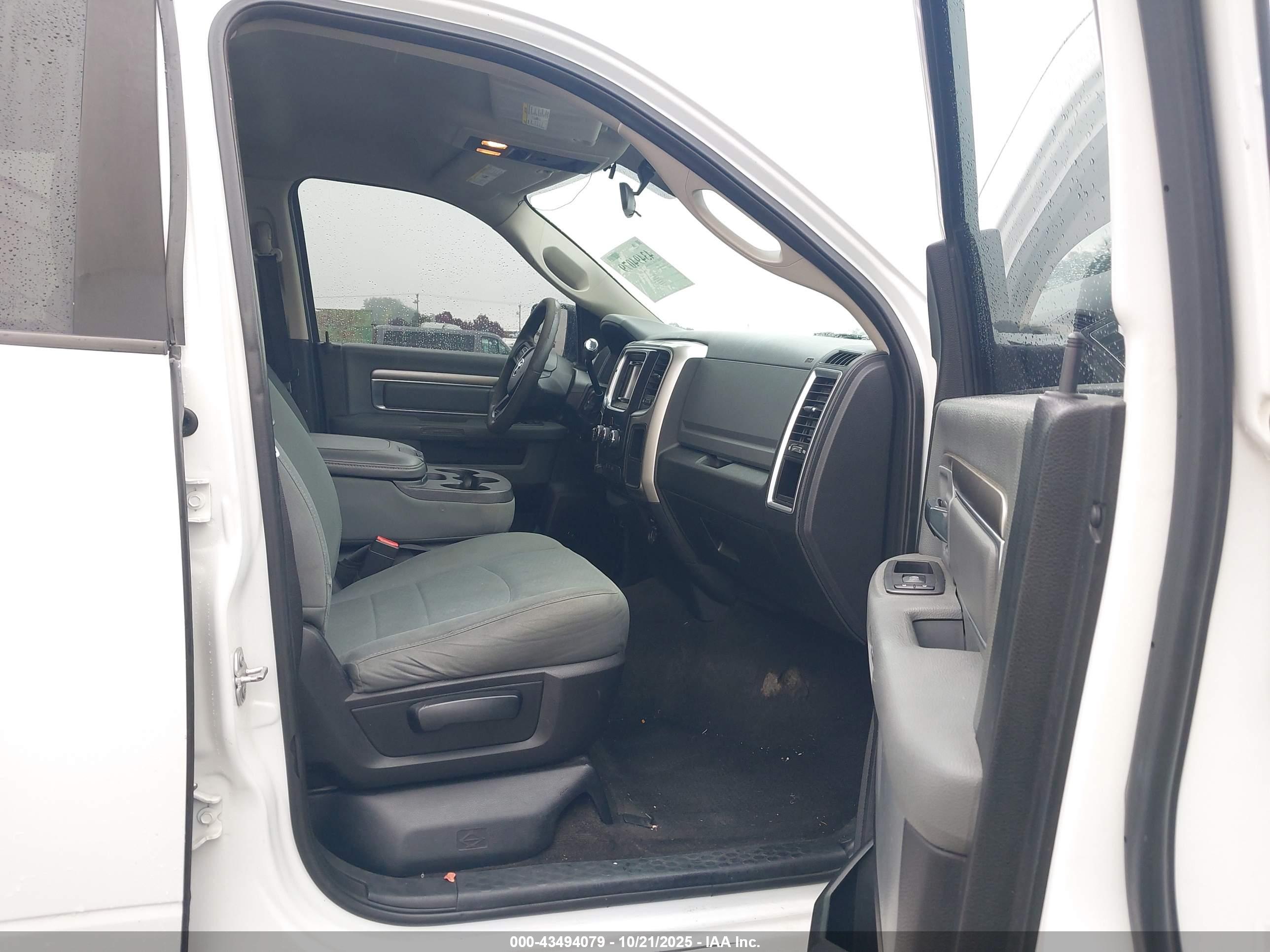 RAM 2500 image 5