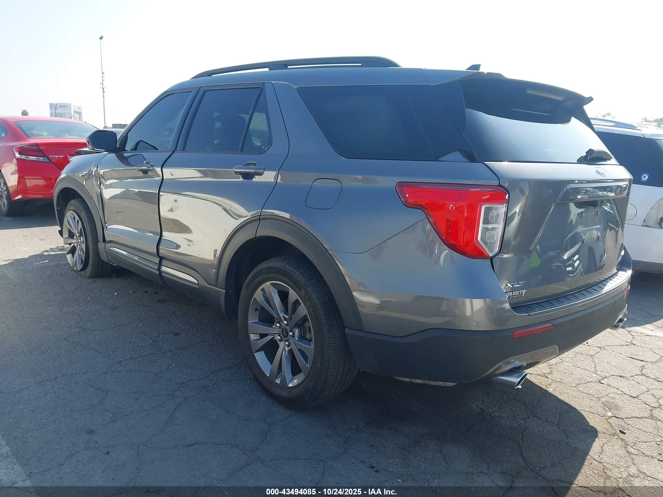 FORD EXPLORER image 3