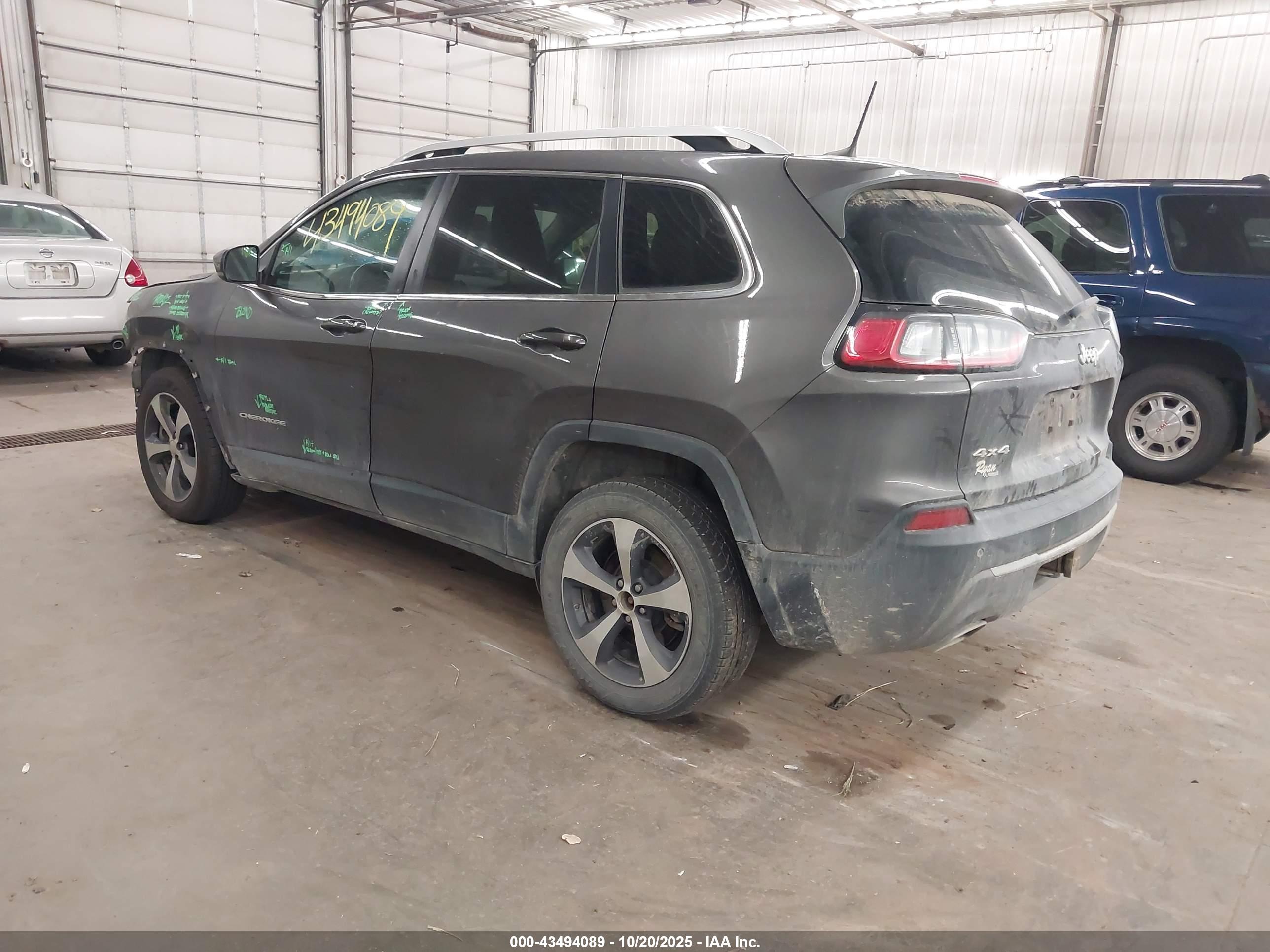 JEEP CHEROKEE image 3